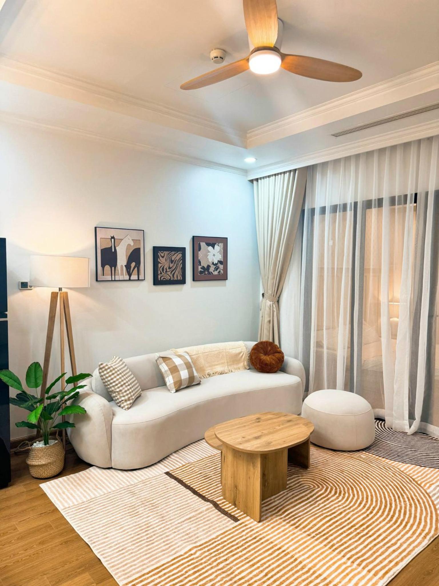 Mai-Homestay - 1 BR apartment at Vinhomes Royal City