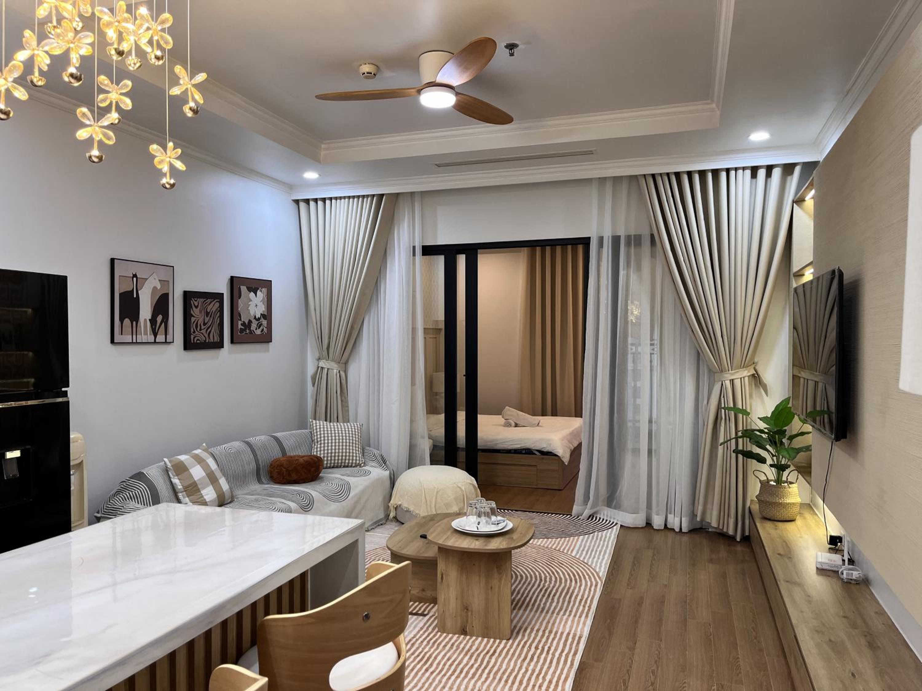 Mai-Homestay - 1 BR apartment at Vinhomes Royal City