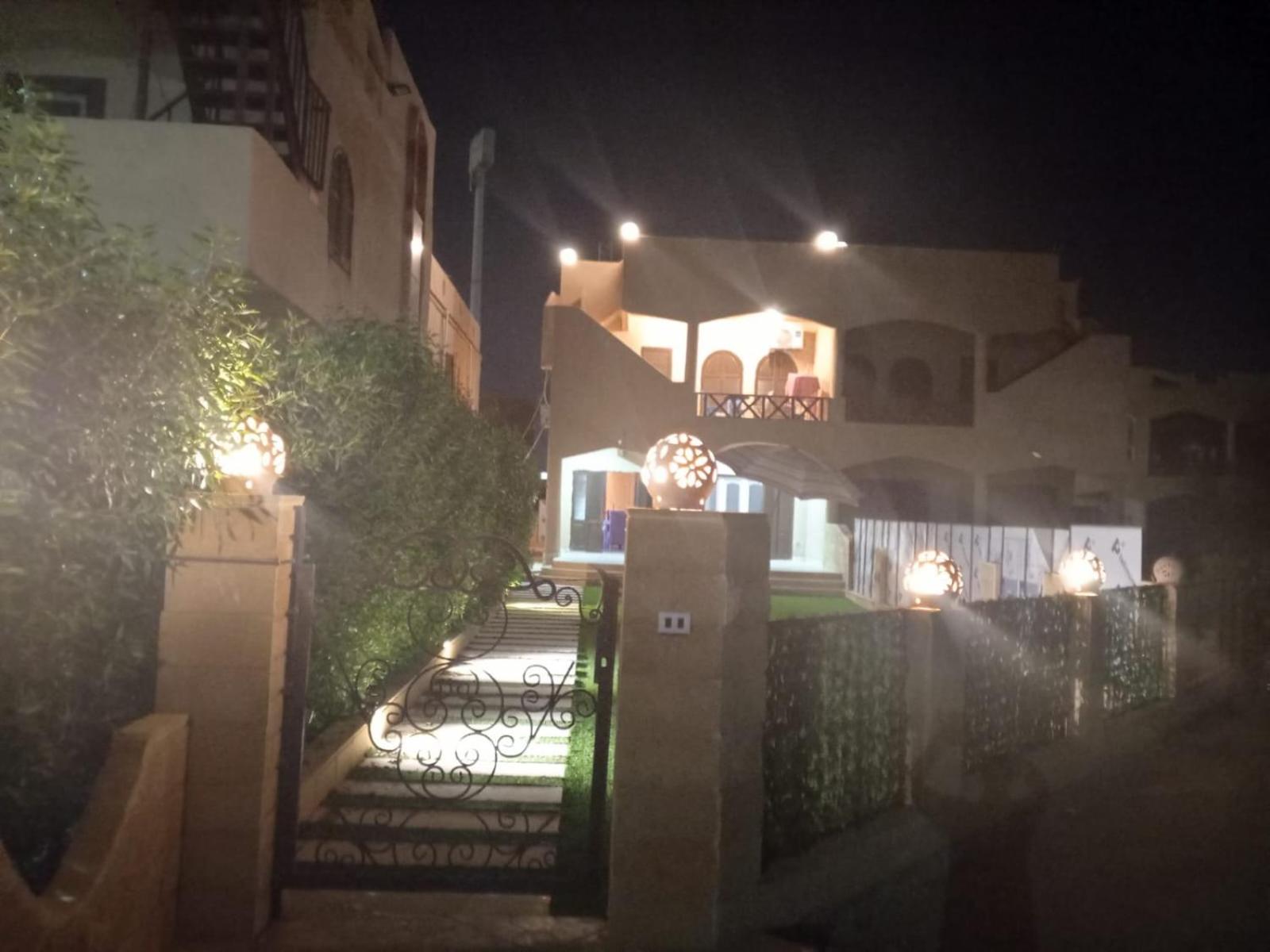 Halfmoon House- fully air-conditioned- مكيف بالكامل