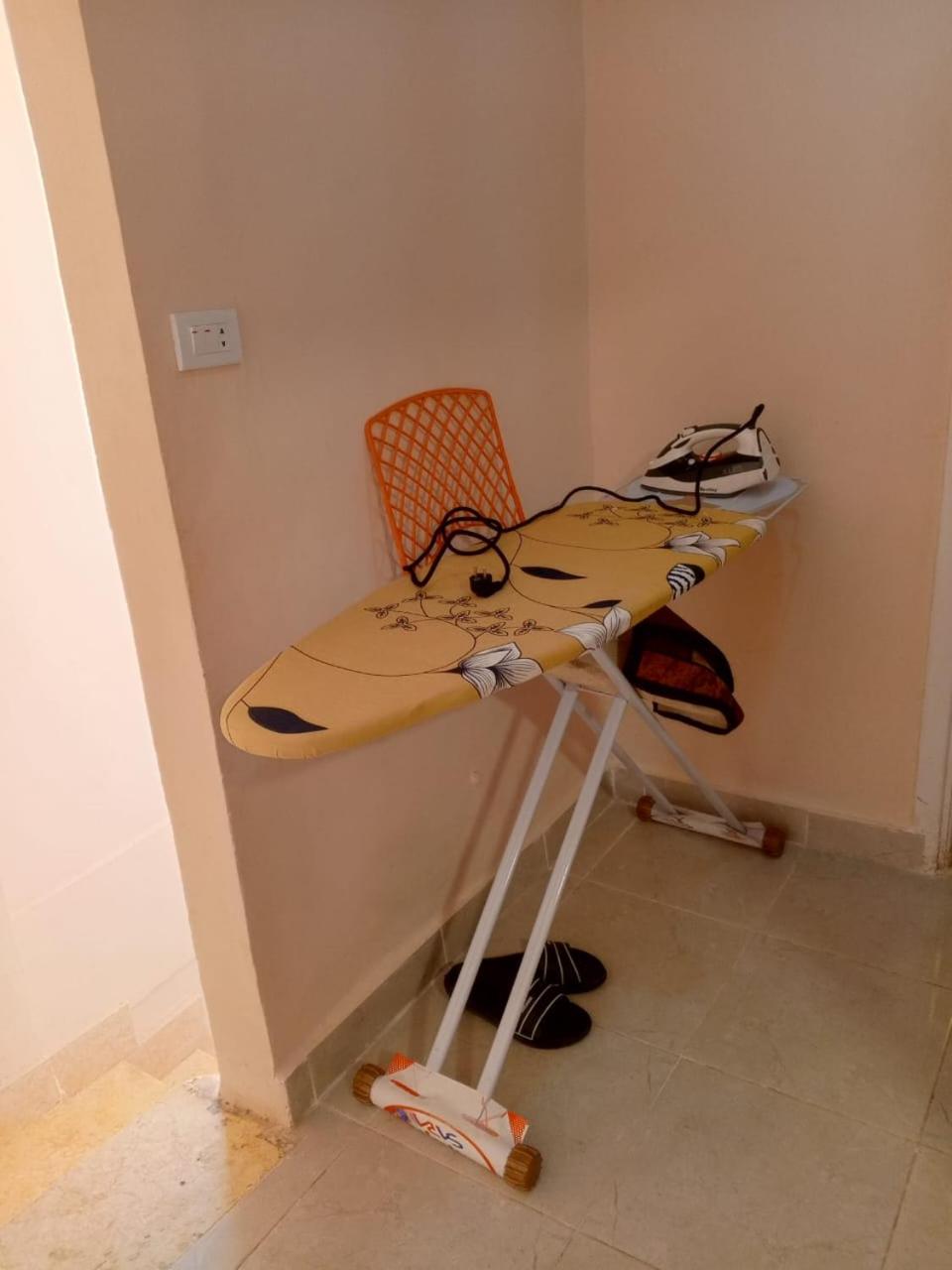 Halfmoon House- fully air-conditioned- مكيف بالكامل