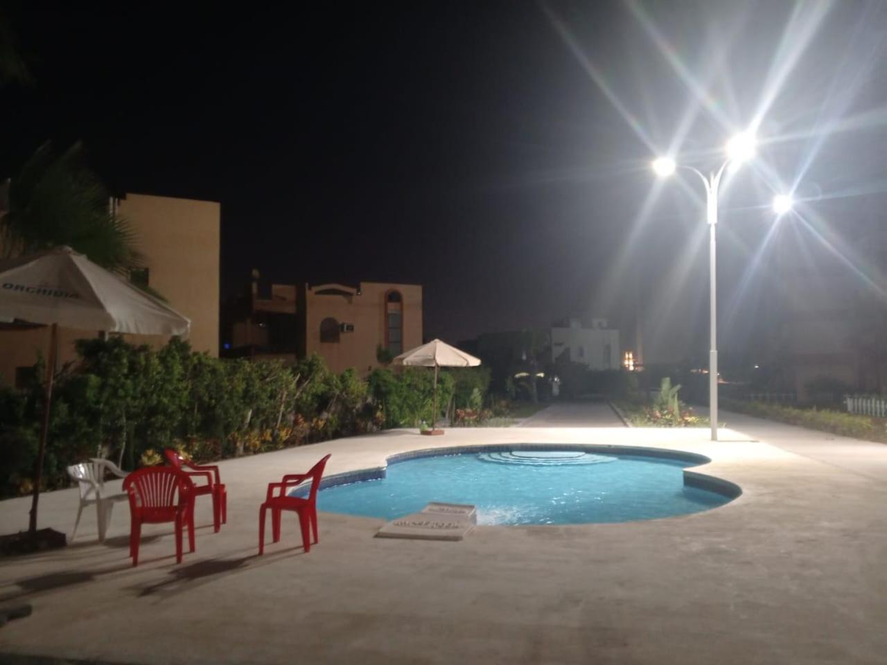 Halfmoon House- fully air-conditioned- مكيف بالكامل