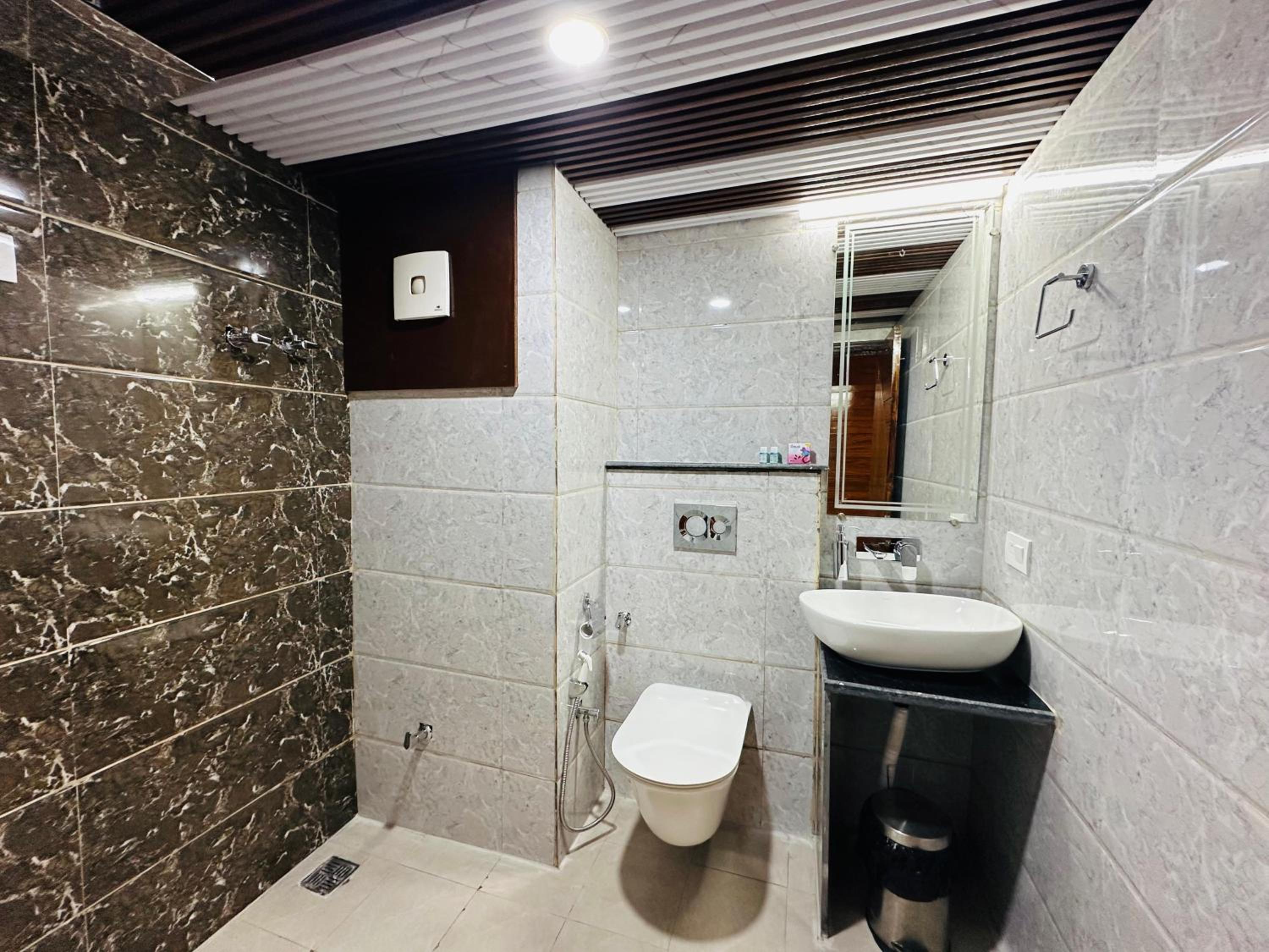 Hotel Vishranti