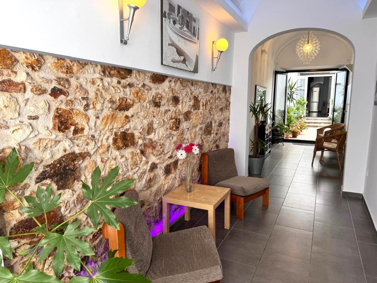Hostal Mediterráneo