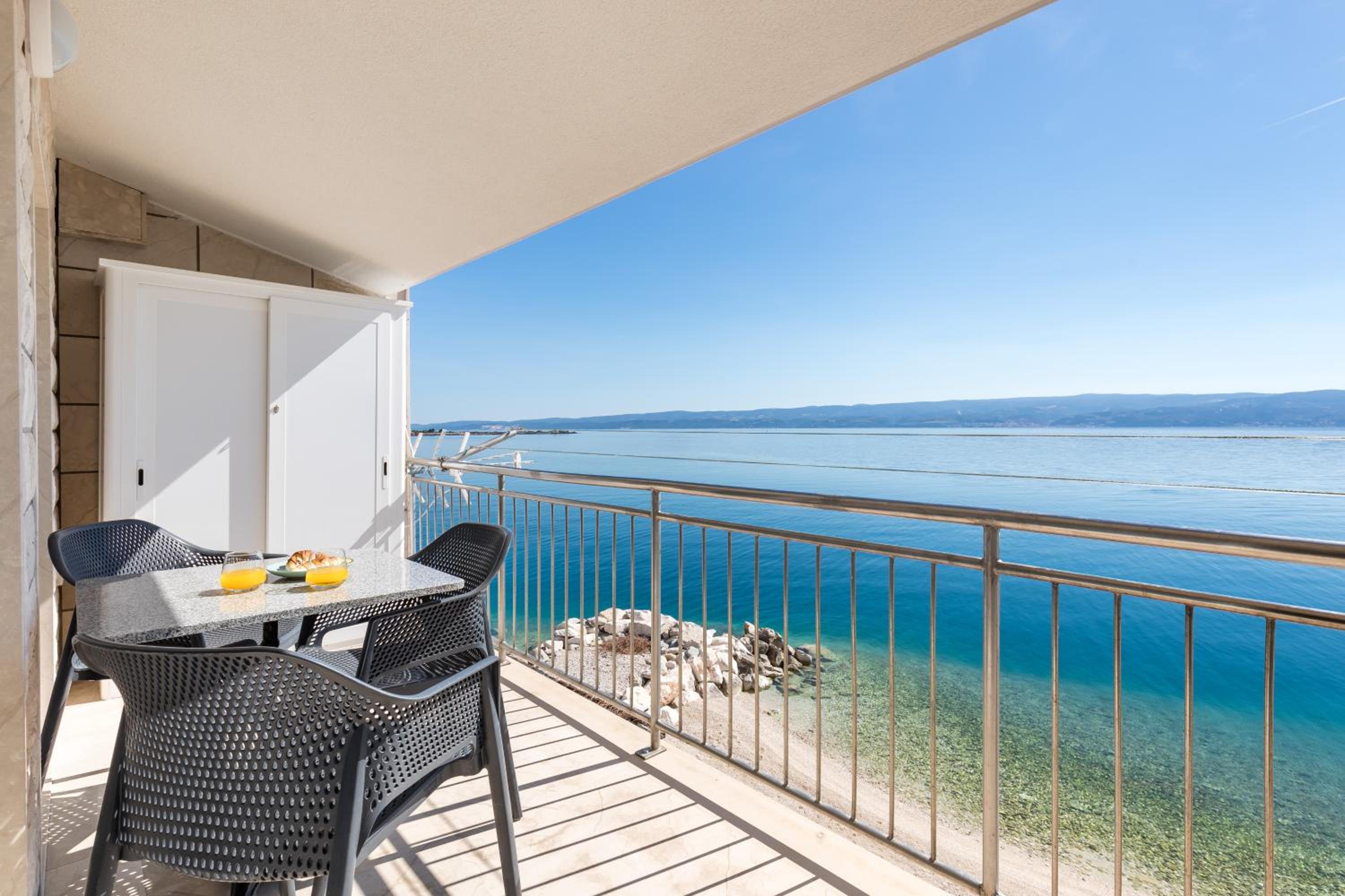 Villa Mirjana, two bedrooms apartment view 3