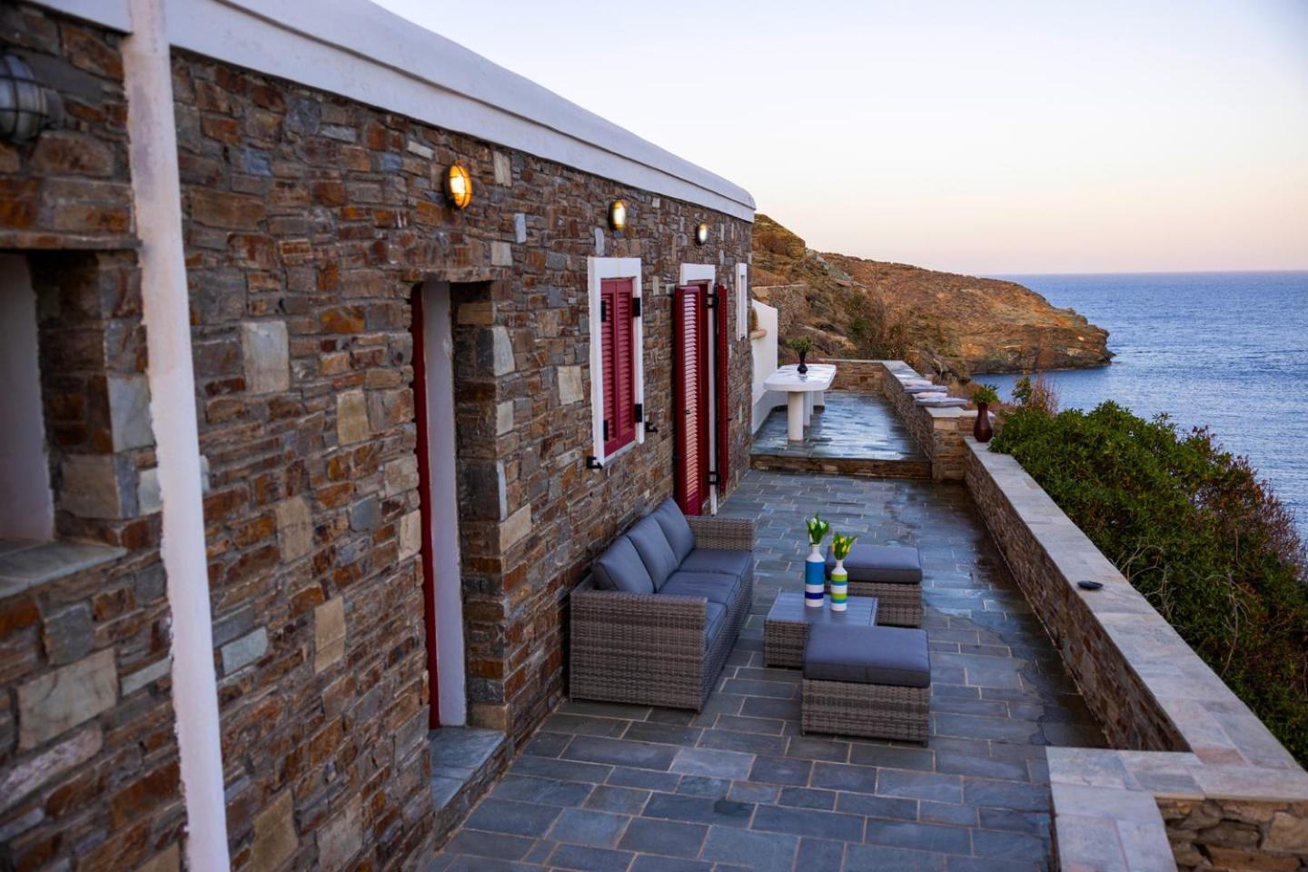 Thea Suite Kythnos view 3
