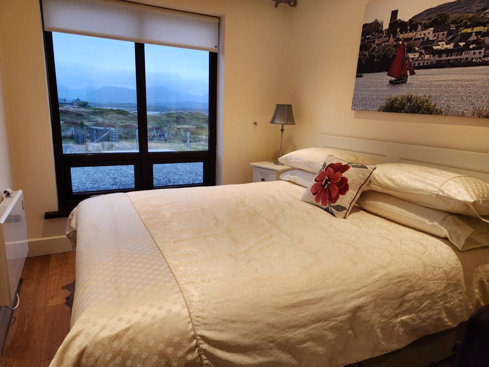 Apartment at Island Cottage, Inishnee, Roundstone view 2