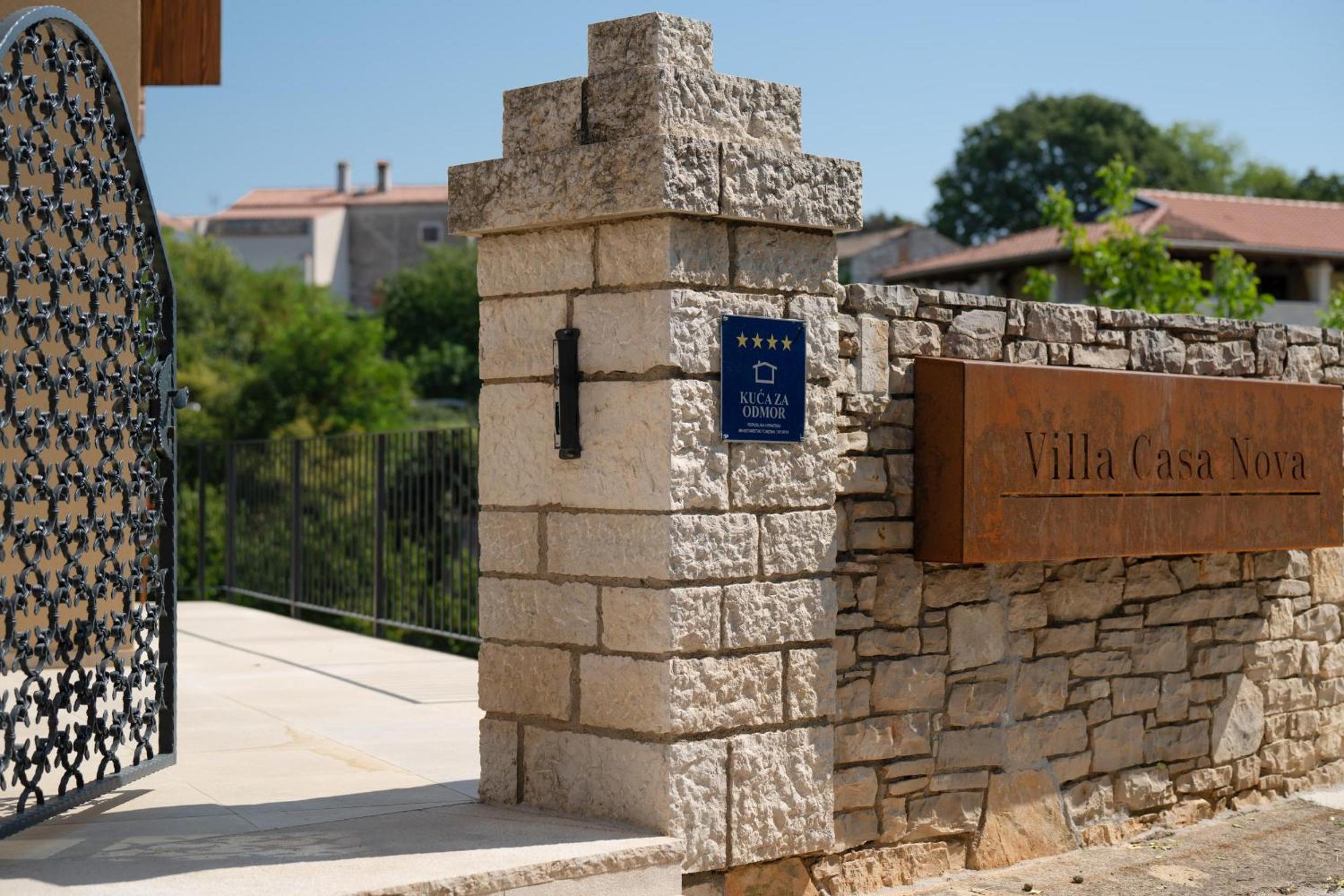 Hotel Luxury Villa Casa Nova with wellness and game room - Image 1