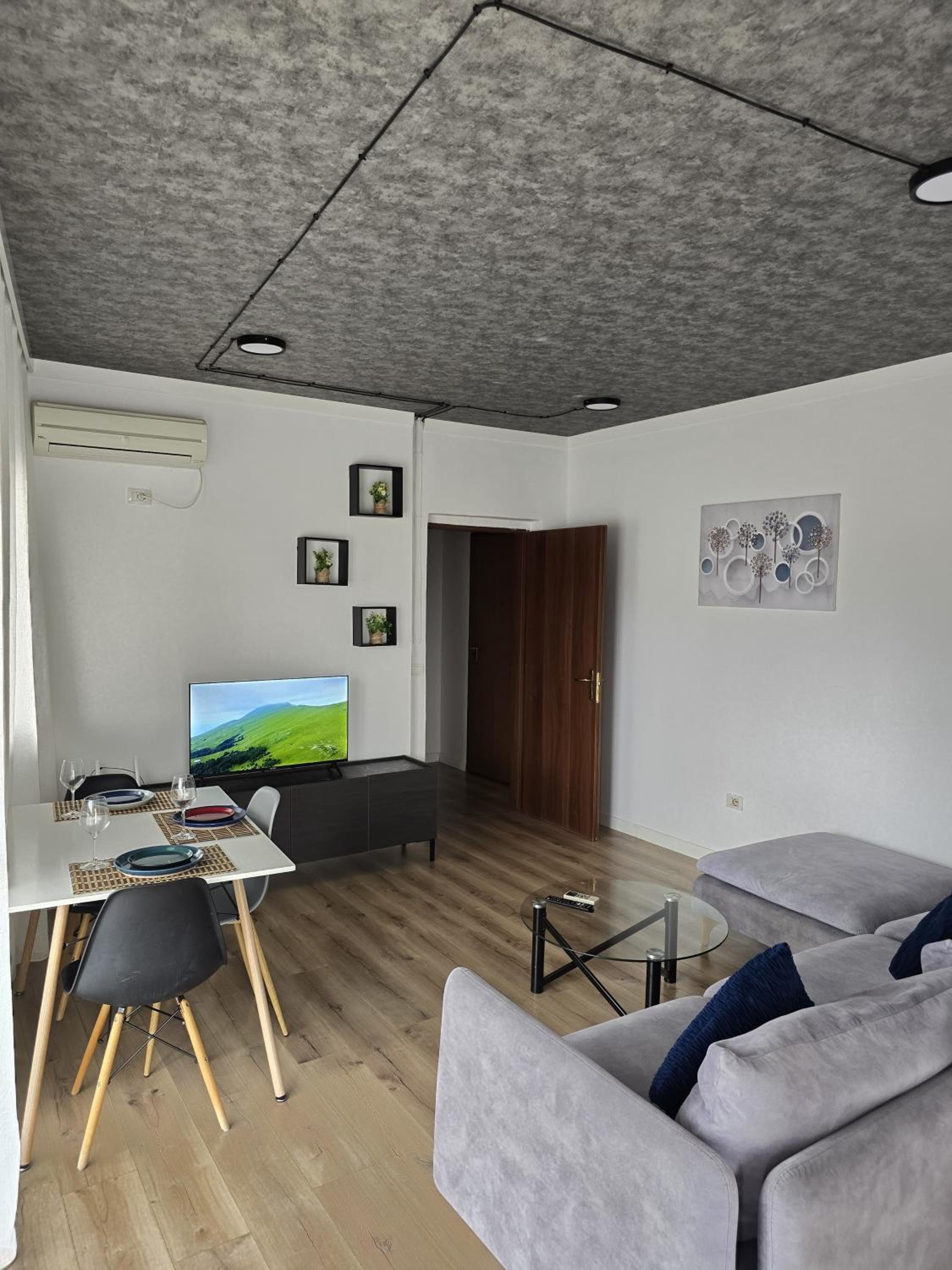 Sun Rays Apartment