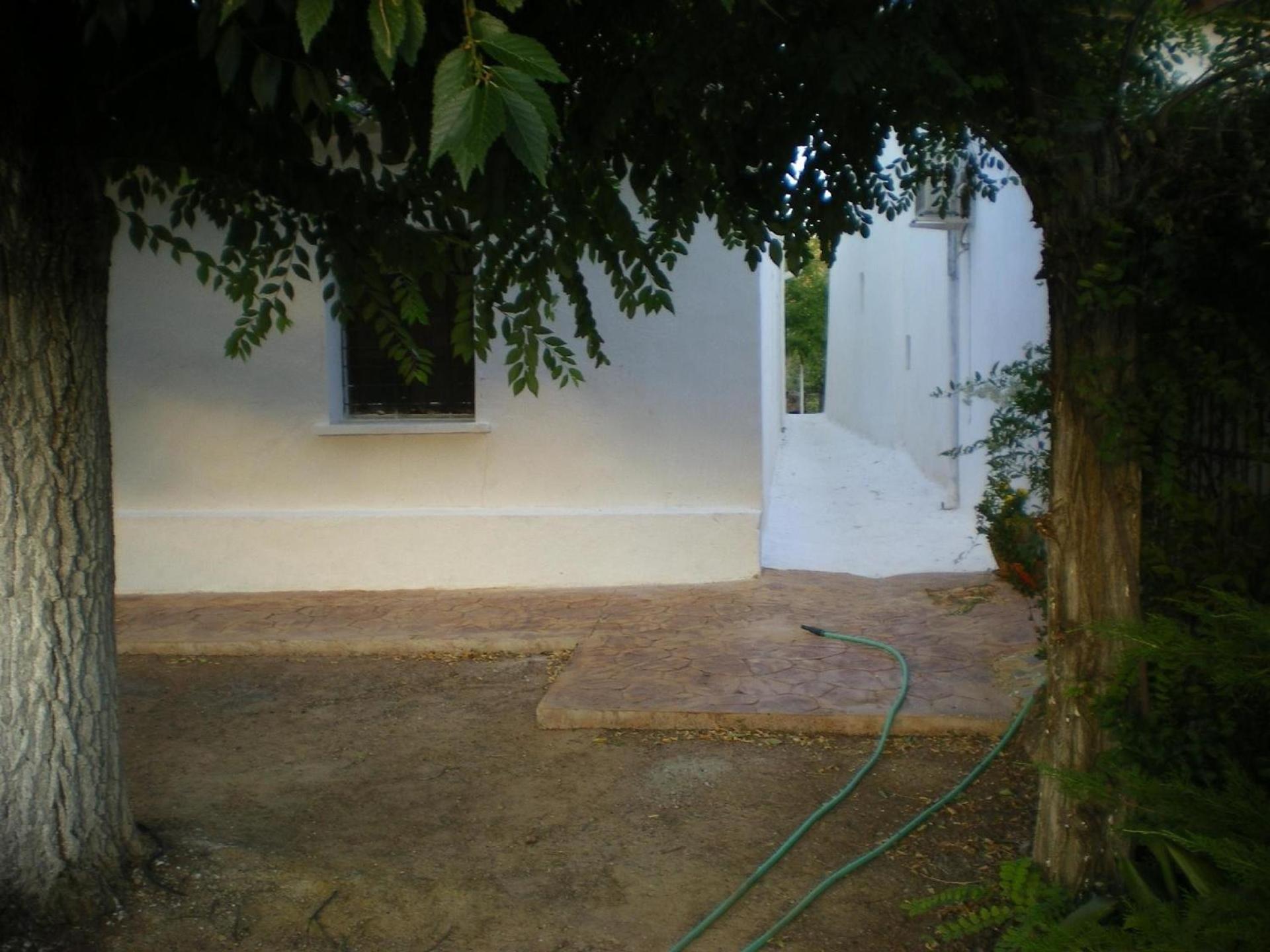 Modernisiertes Ferienhaus mit Gemeinschaftspool auf einem ländlich gelegenen Grundstück im Herzen von Andalusien