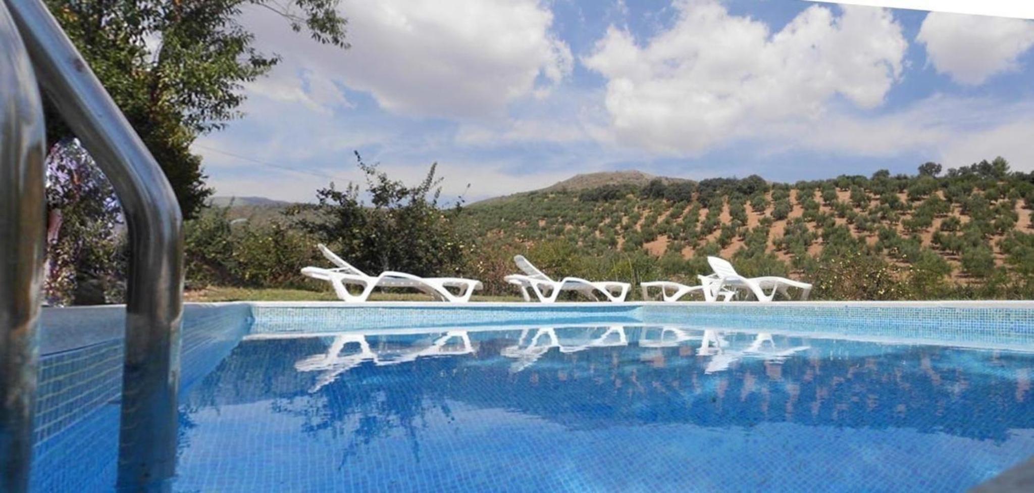 Modernisiertes Ferienhaus mit Gemeinschaftspool auf einem ländlich gelegenen Grundstück im Herzen von Andalusien