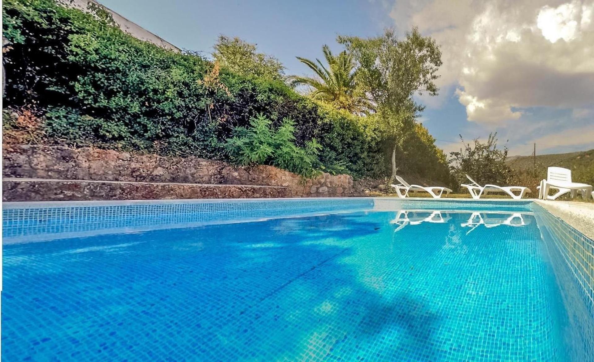 Modernisiertes Ferienhaus mit Gemeinschaftspool auf einem ländlich gelegenen Grundstück im Herzen von Andalusien