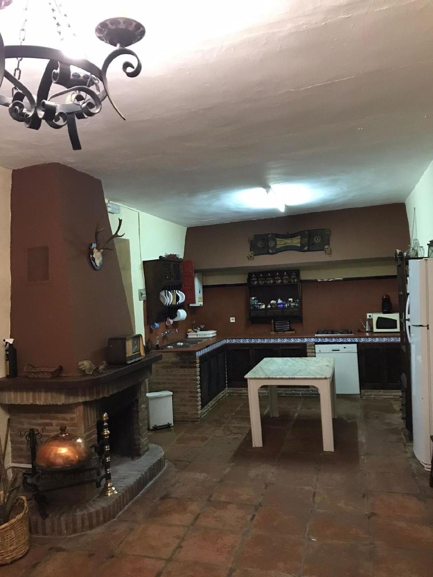 Modernisiertes Ferienhaus mit Gemeinschaftspool auf einem ländlich gelegenen Grundstück im Herzen von Andalusien