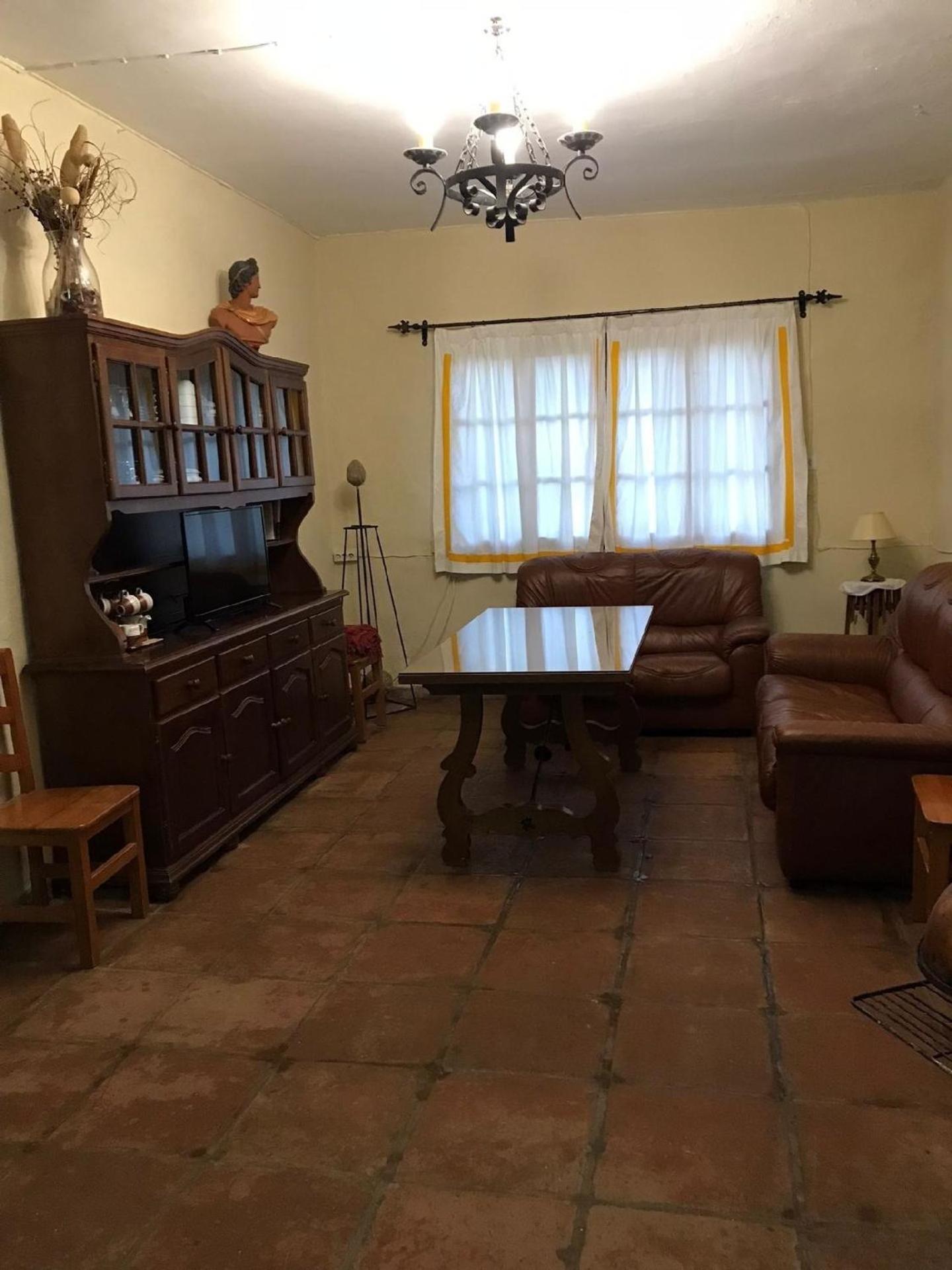 Modernisiertes Ferienhaus mit Gemeinschaftspool auf einem ländlich gelegenen Grundstück im Herzen von Andalusien