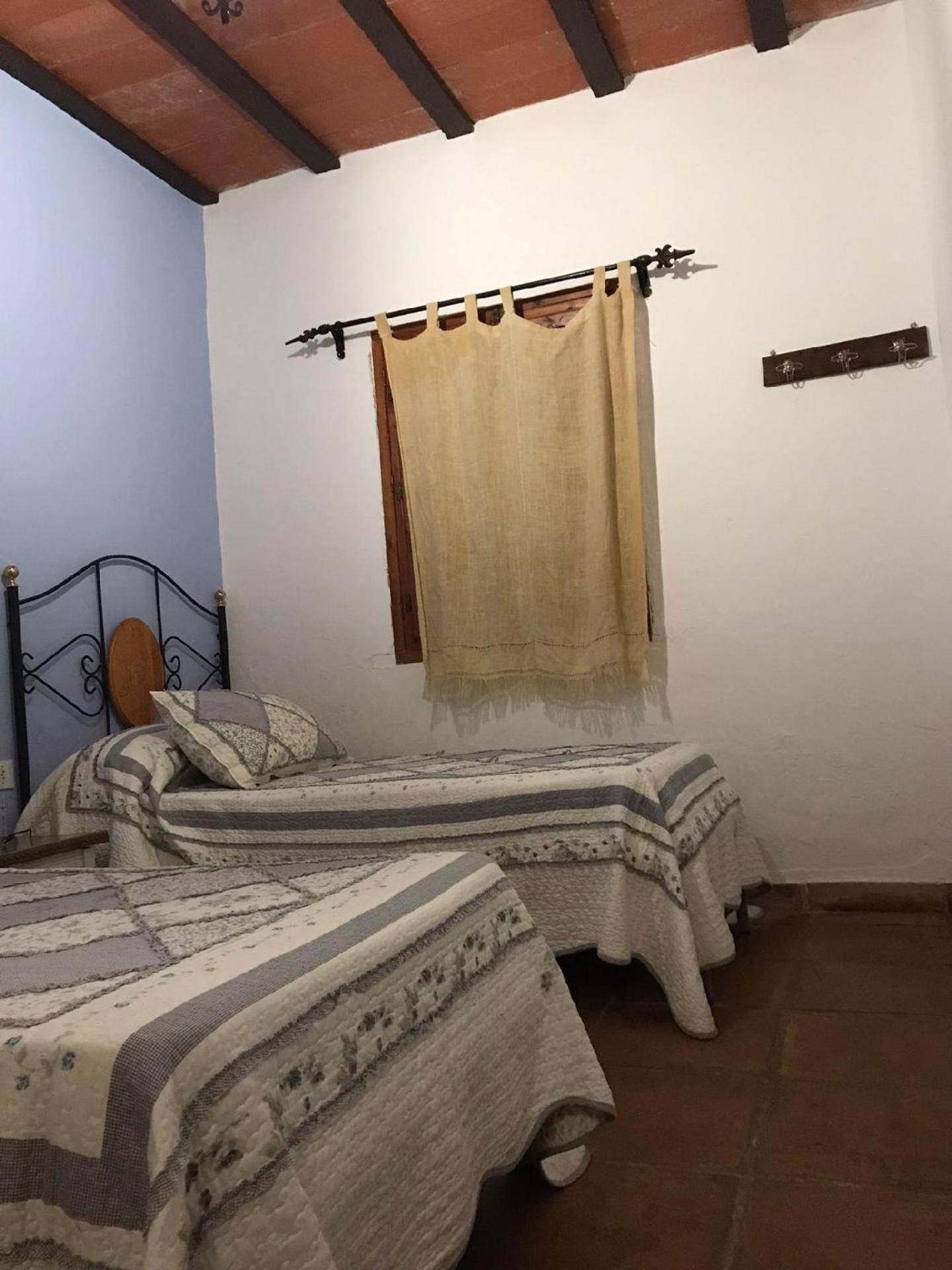 Modernisiertes Ferienhaus mit Gemeinschaftspool auf einem ländlich gelegenen Grundstück im Herzen von Andalusien