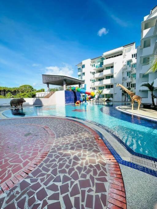VI Homelite Resort photo 4