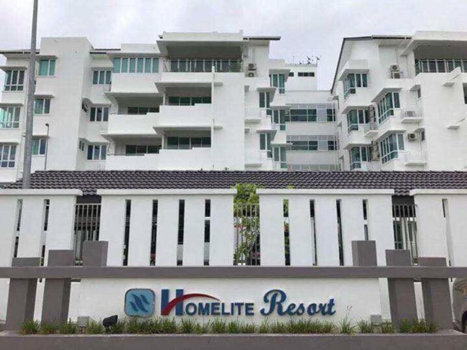 VI Homelite Resort photo 6