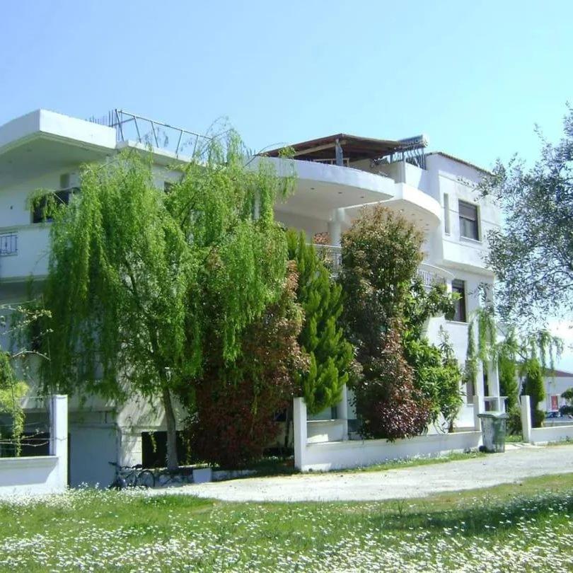 Apartmani Karalias