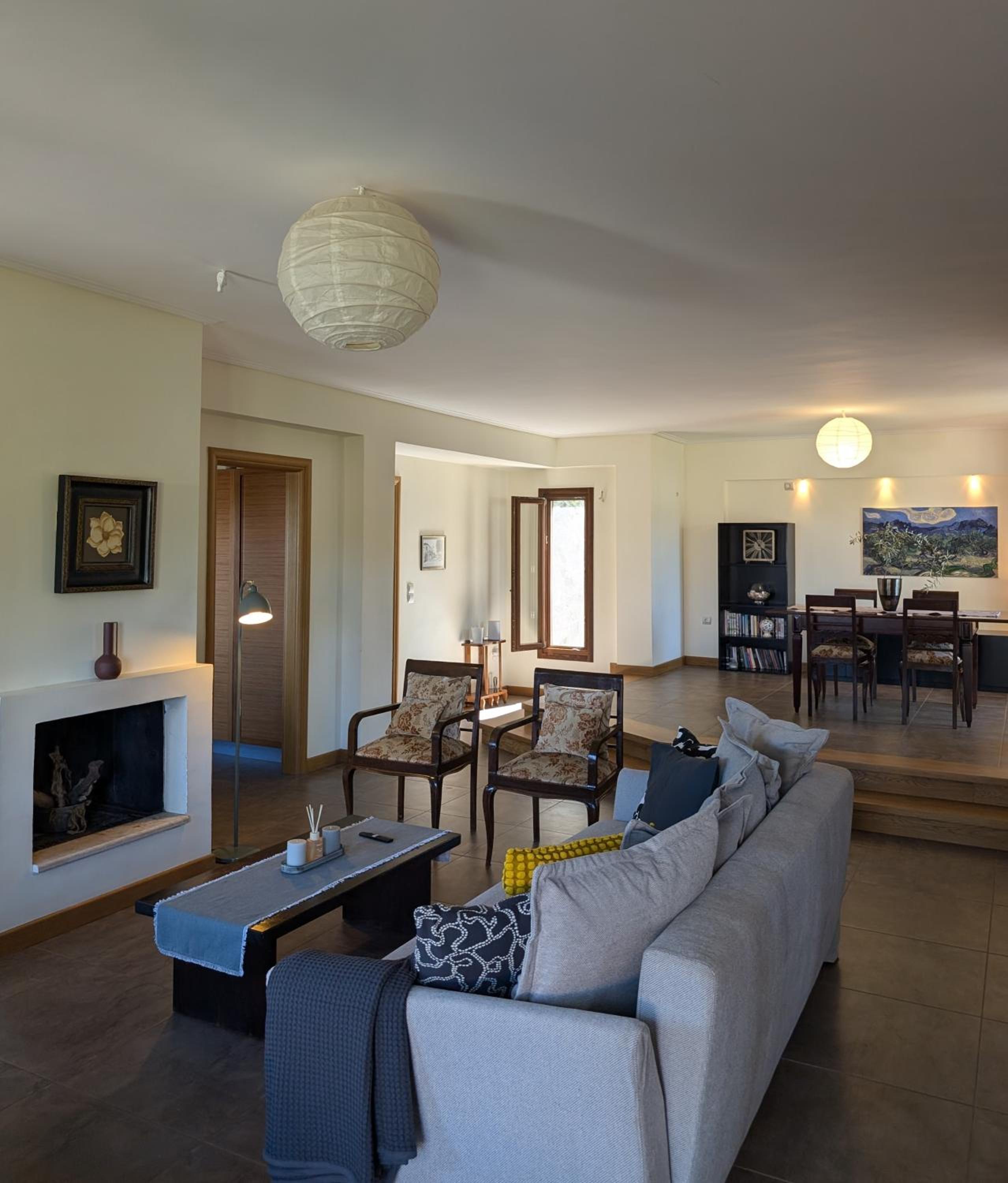 Spacious Family Villa with Outdoor Cinema & Sea View view 3
