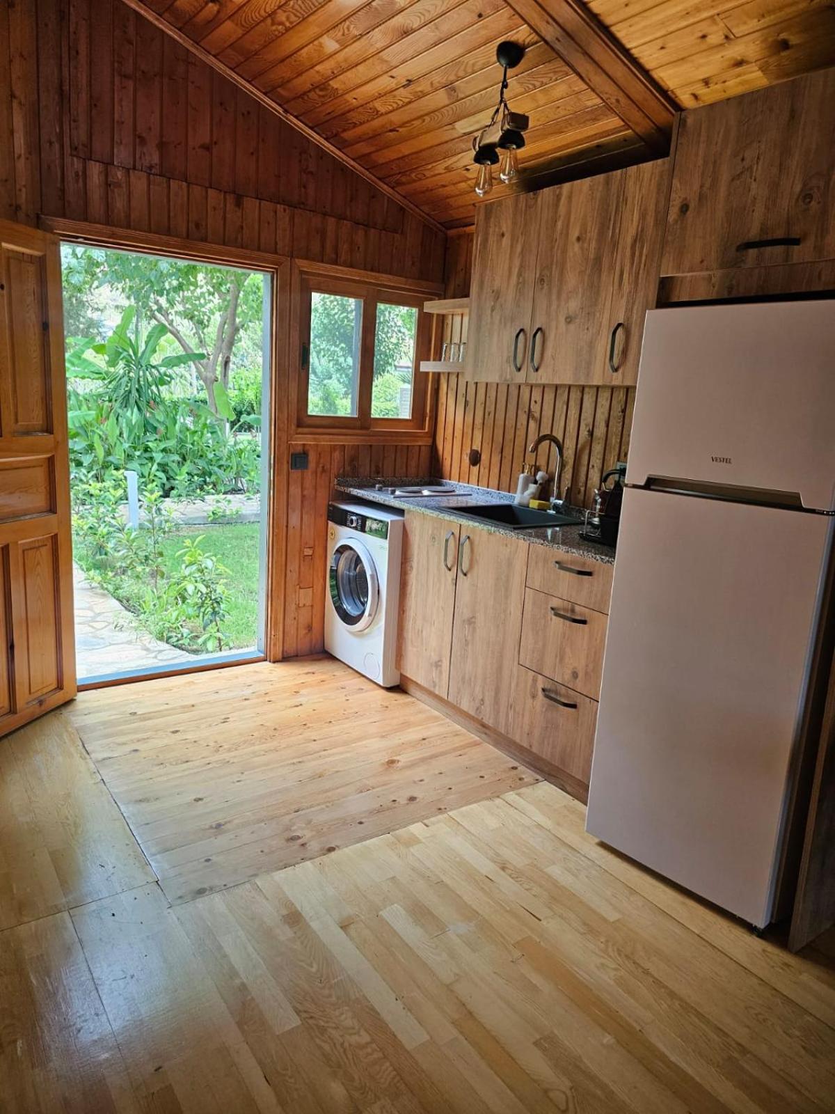 Çıralı Nun Bungalove