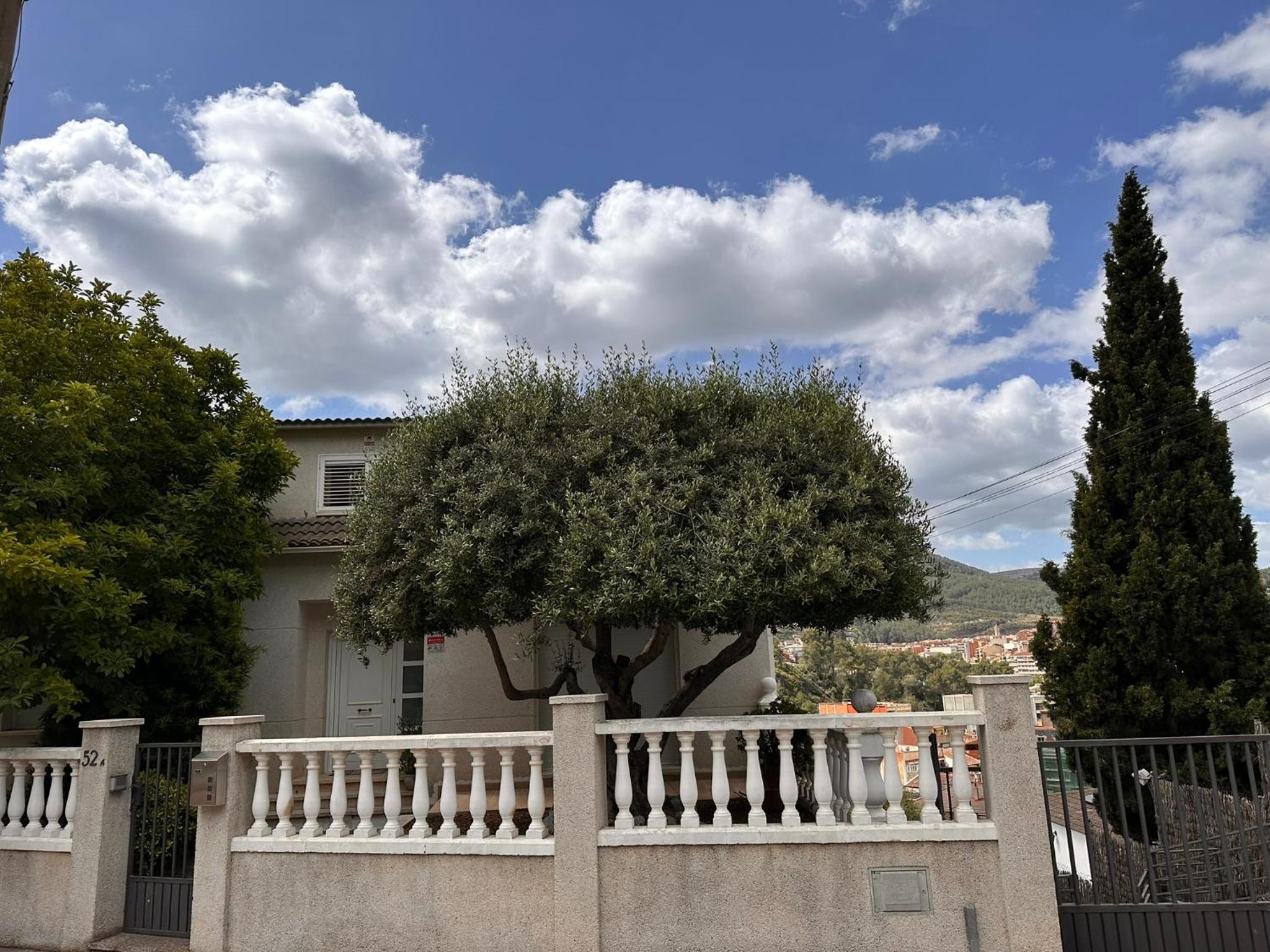Sunny forest Villa near Barcelona