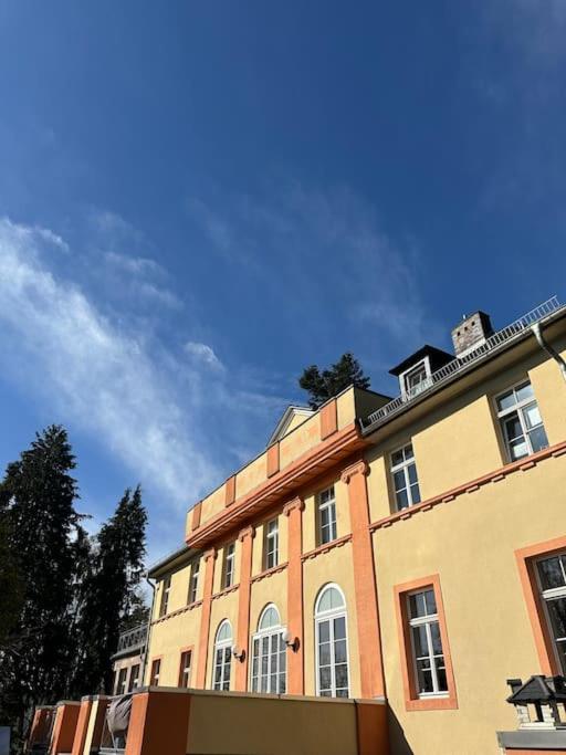 Panorama Penthouse in wunderschöner Villa