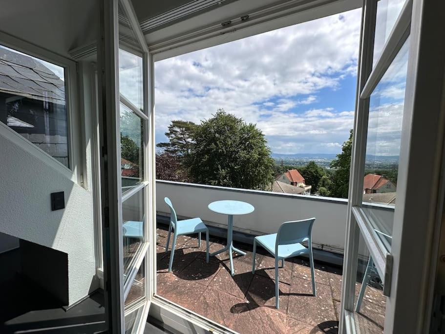 Panorama Penthouse in wunderschöner Villa