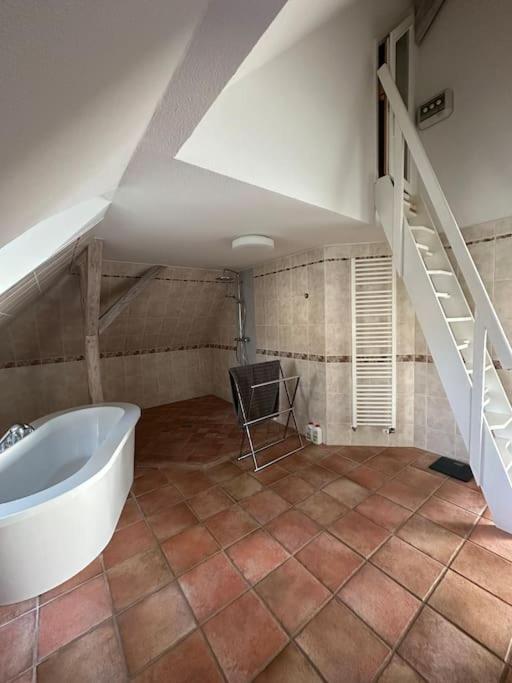 Panorama Penthouse in wunderschöner Villa