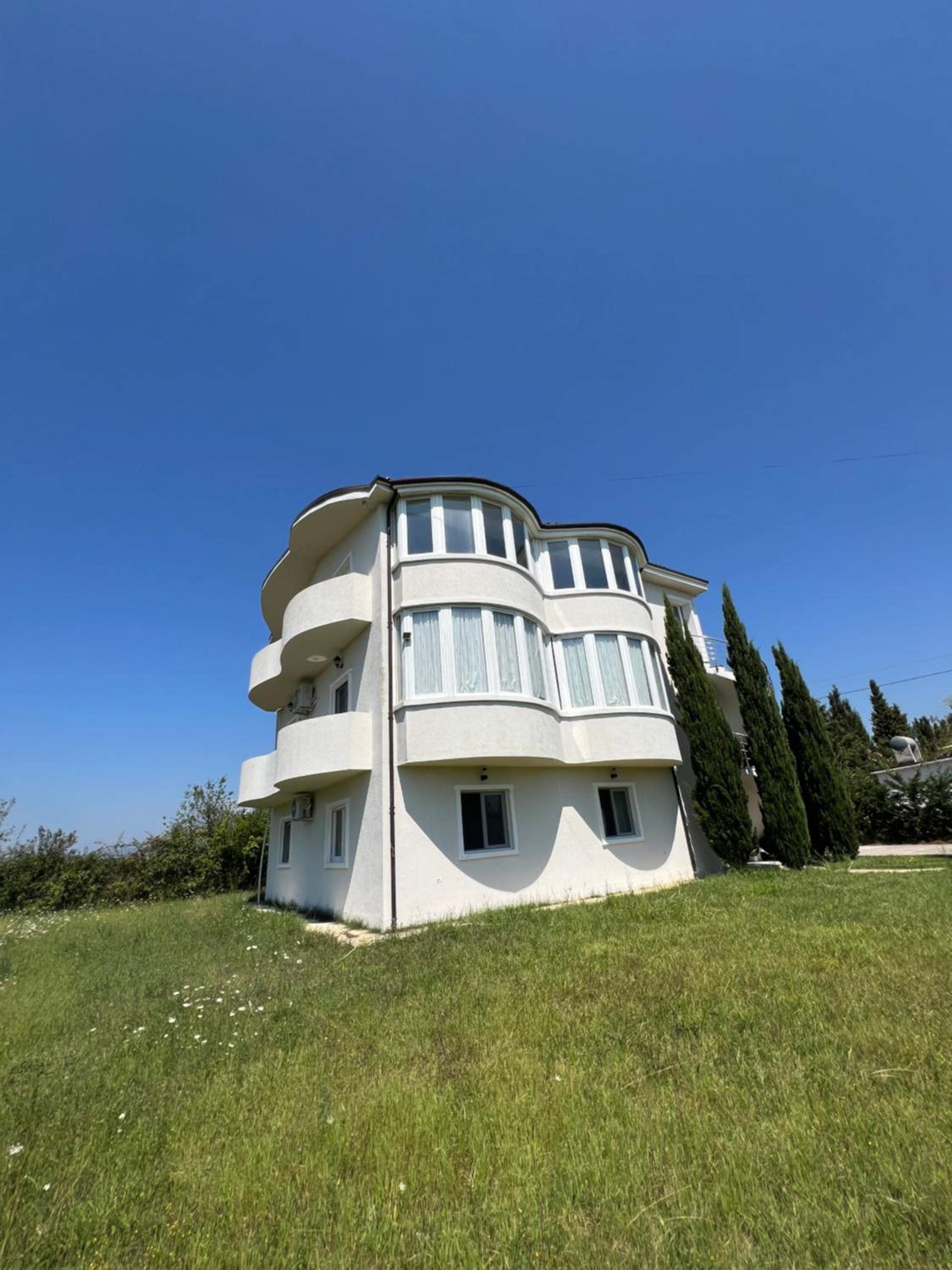 The White Villa