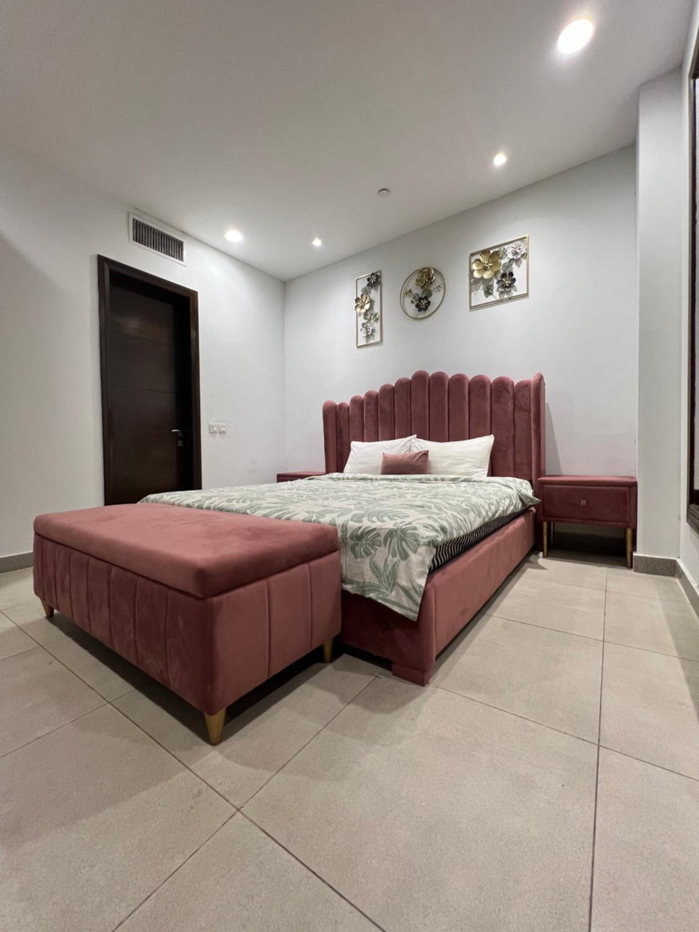 Luxury studio at DHA phase 5 Pentasquare view 2