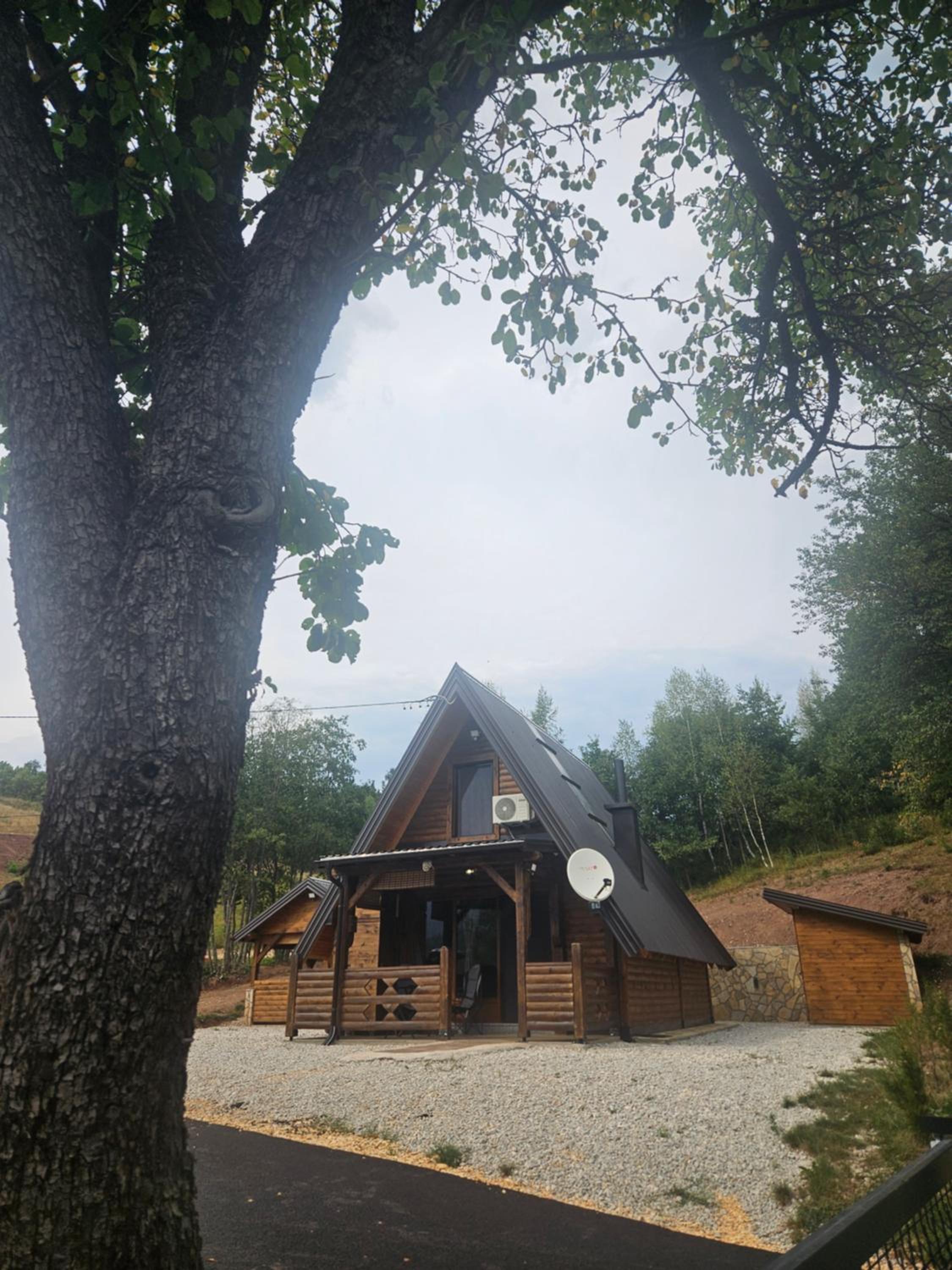 Vikendica IVA