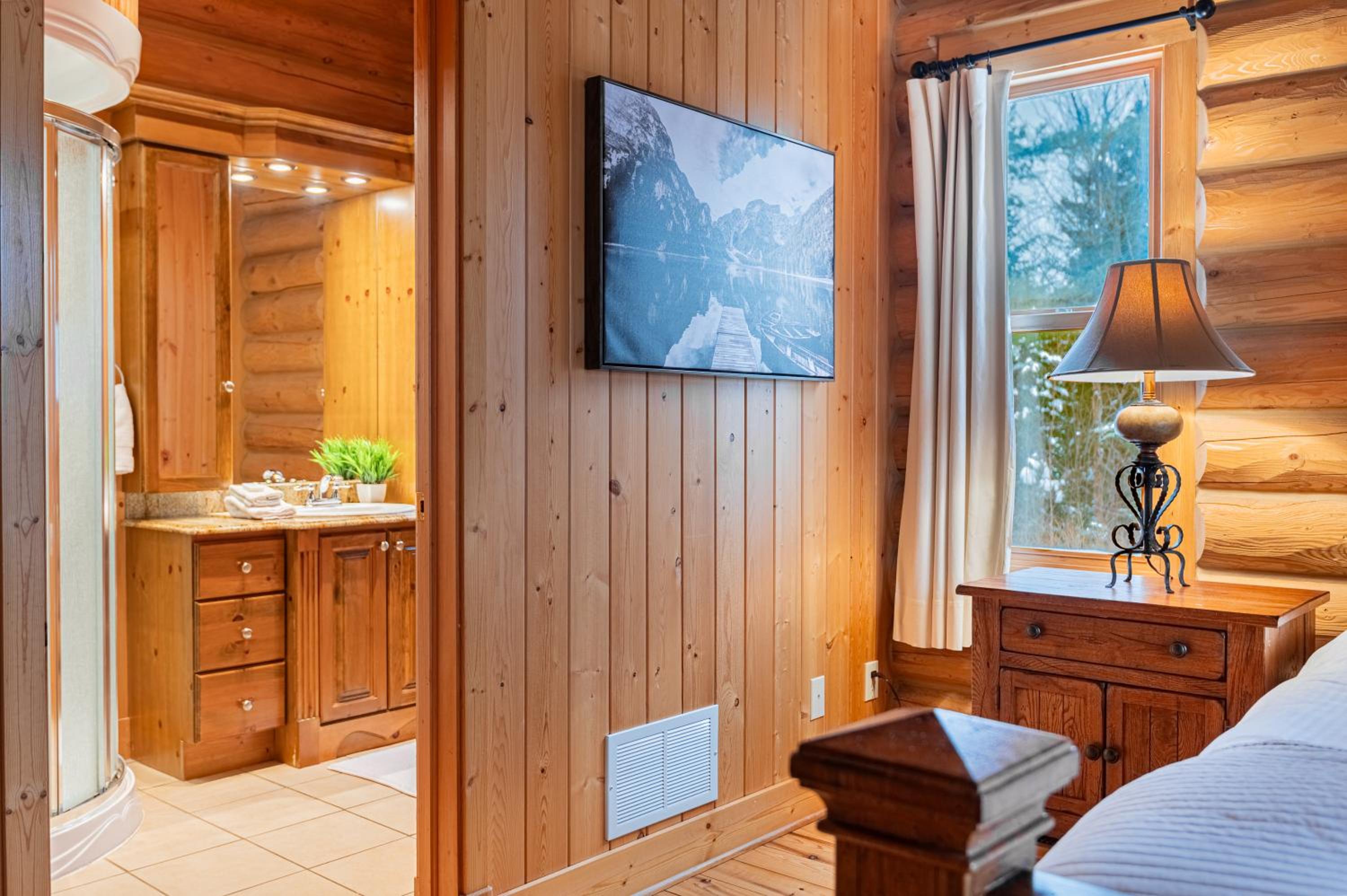 Fiddler Lake Resort Chalet 30 Deer - Property Image 36