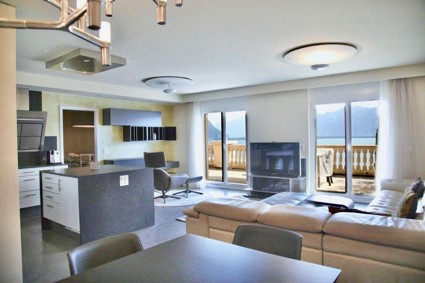 Montreux Panoramic Lake View Apartment