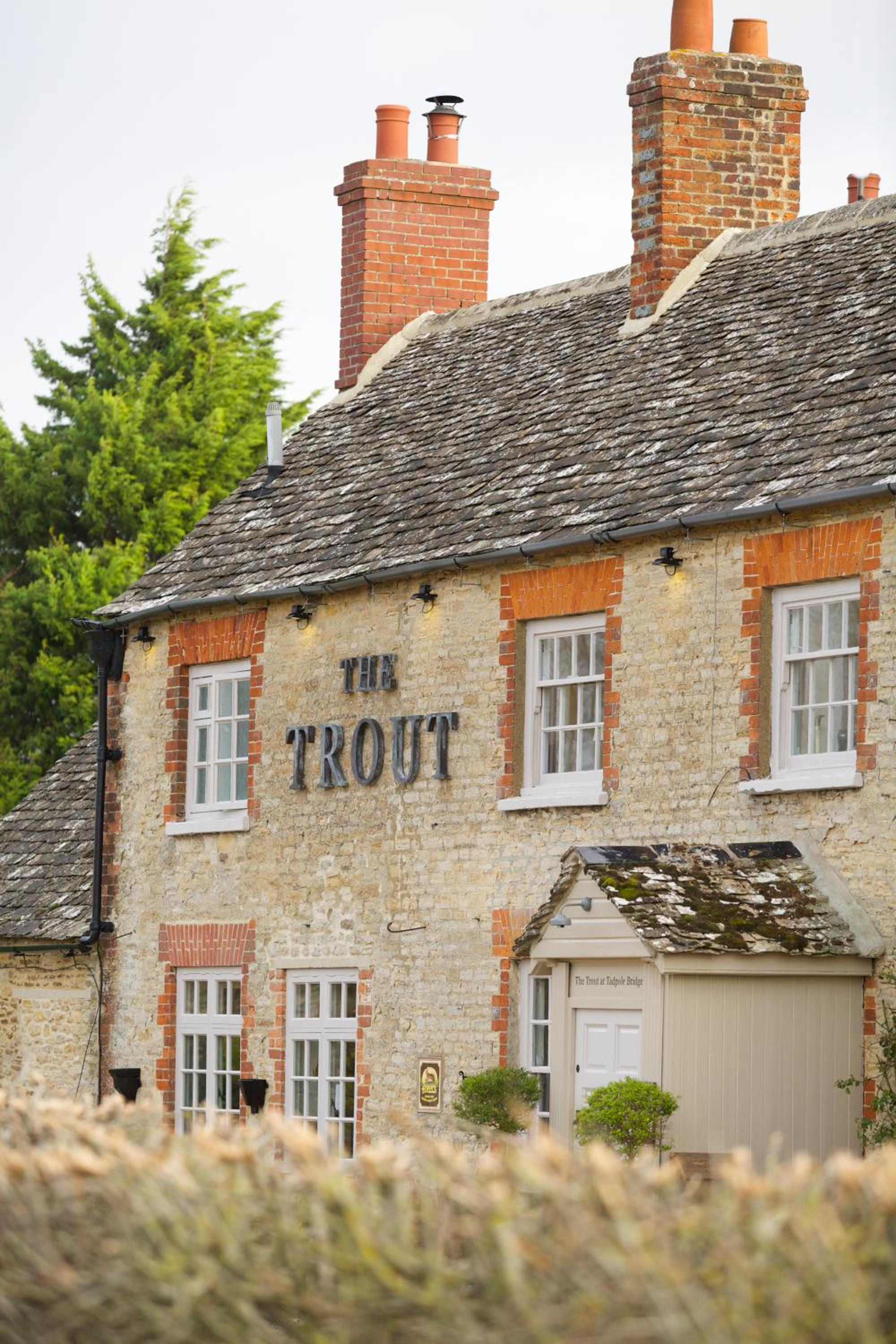 The Trout at Tadpole Bridge