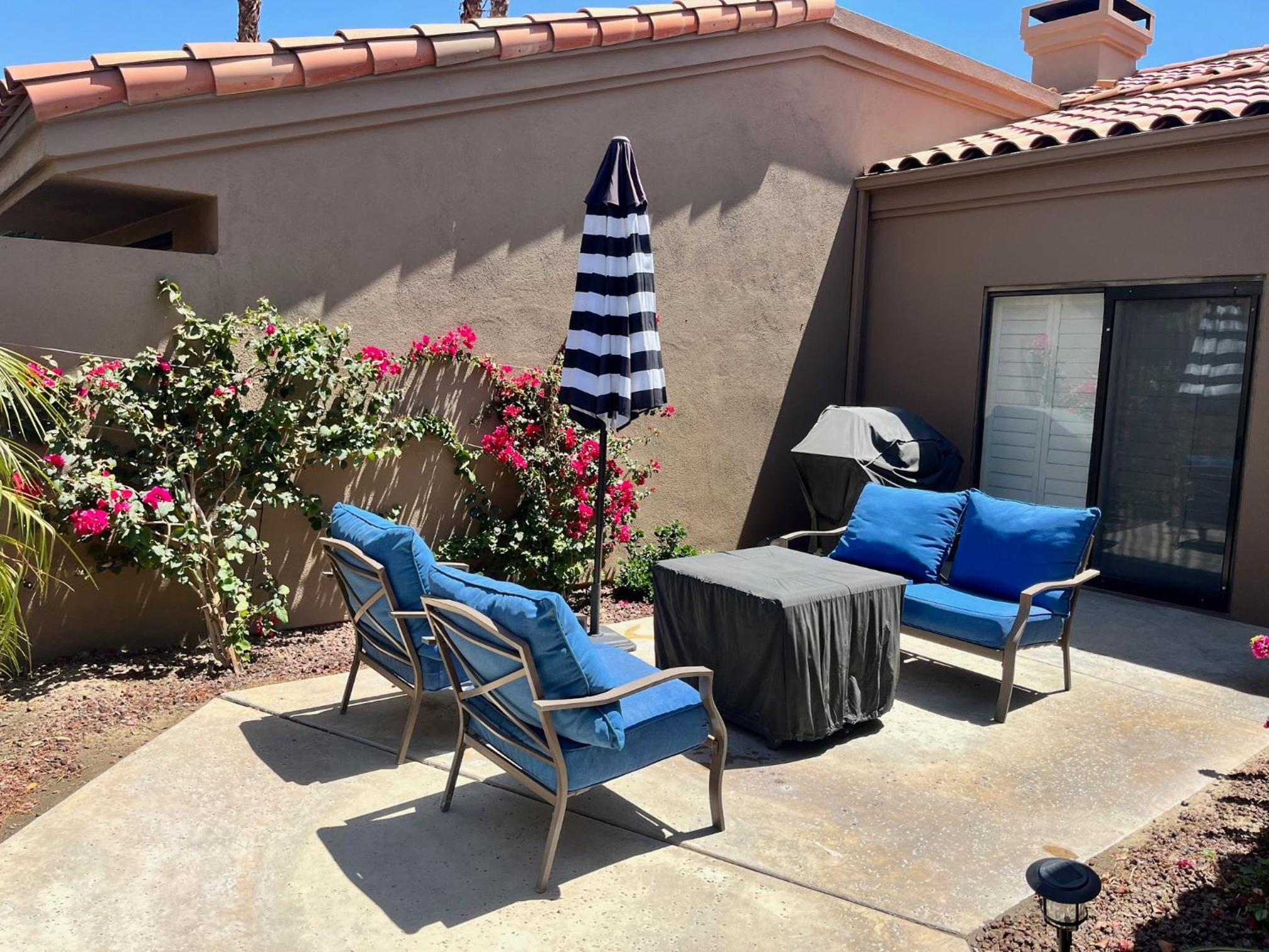 Relax in Palm Valley Comfort view 3