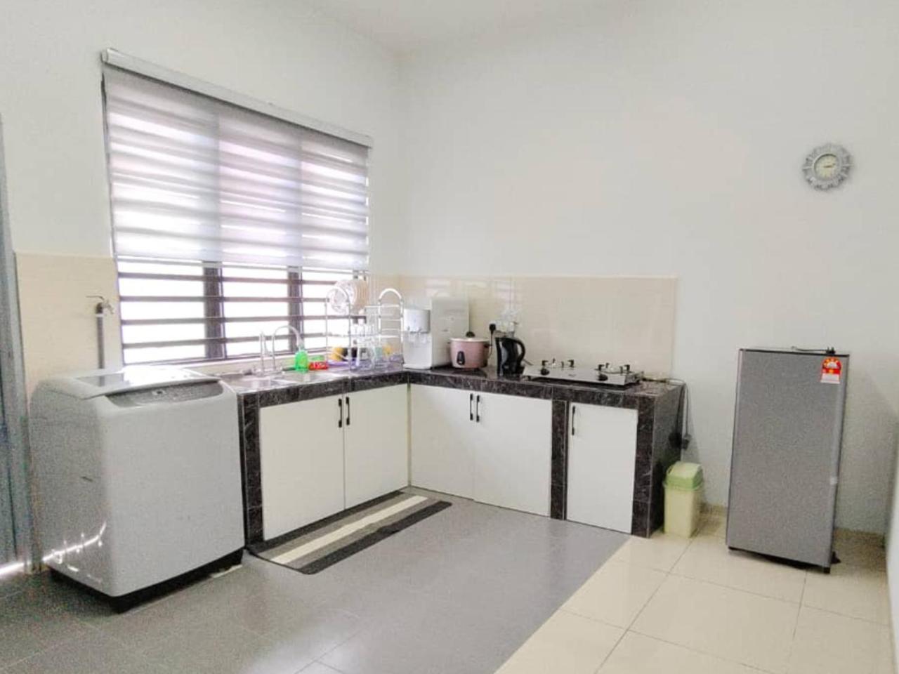NASUHA HOMESTAY 3 TEMERLOH Semi-D House, 3 Bedroom, 2 Bathroom, 4 Unit Aircond, Free Wifi and Netflix photo 4