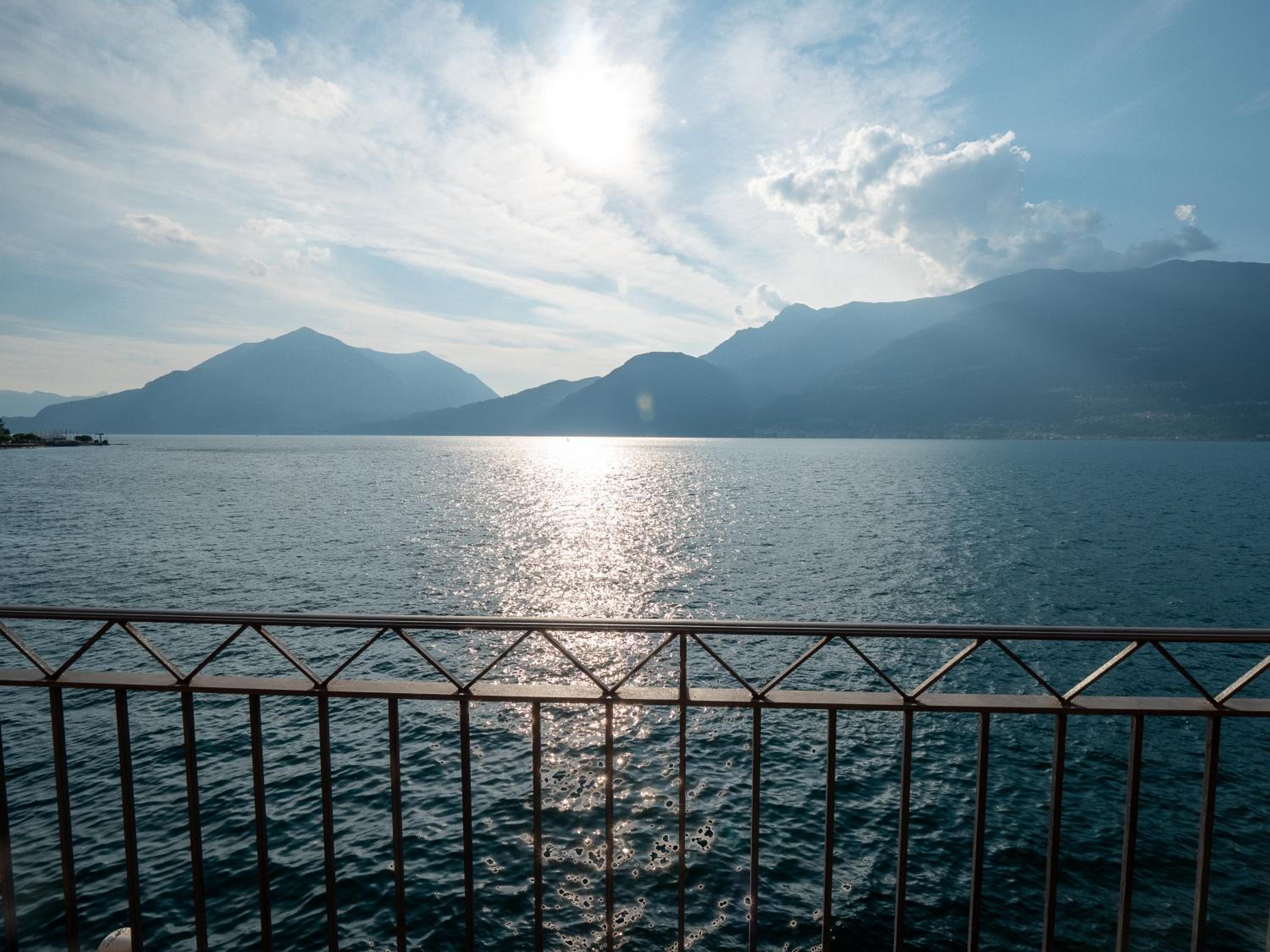 La finestra sul lago view 5