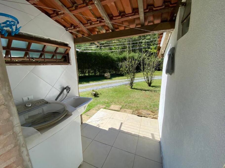 Linda chacara com piscina , conforto e meio a natureza