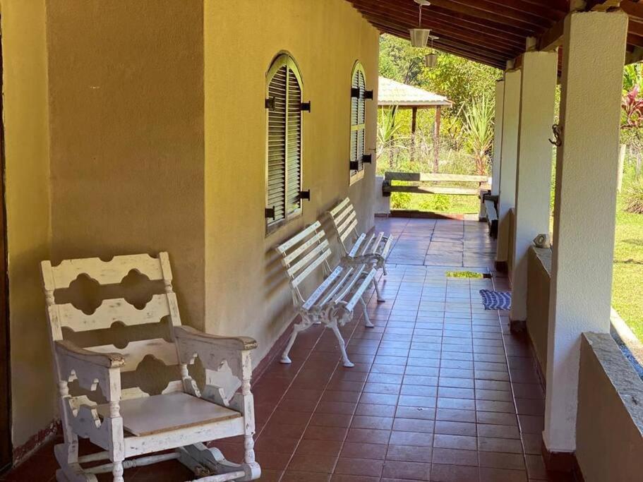 Linda chacara com piscina , conforto e meio a natureza