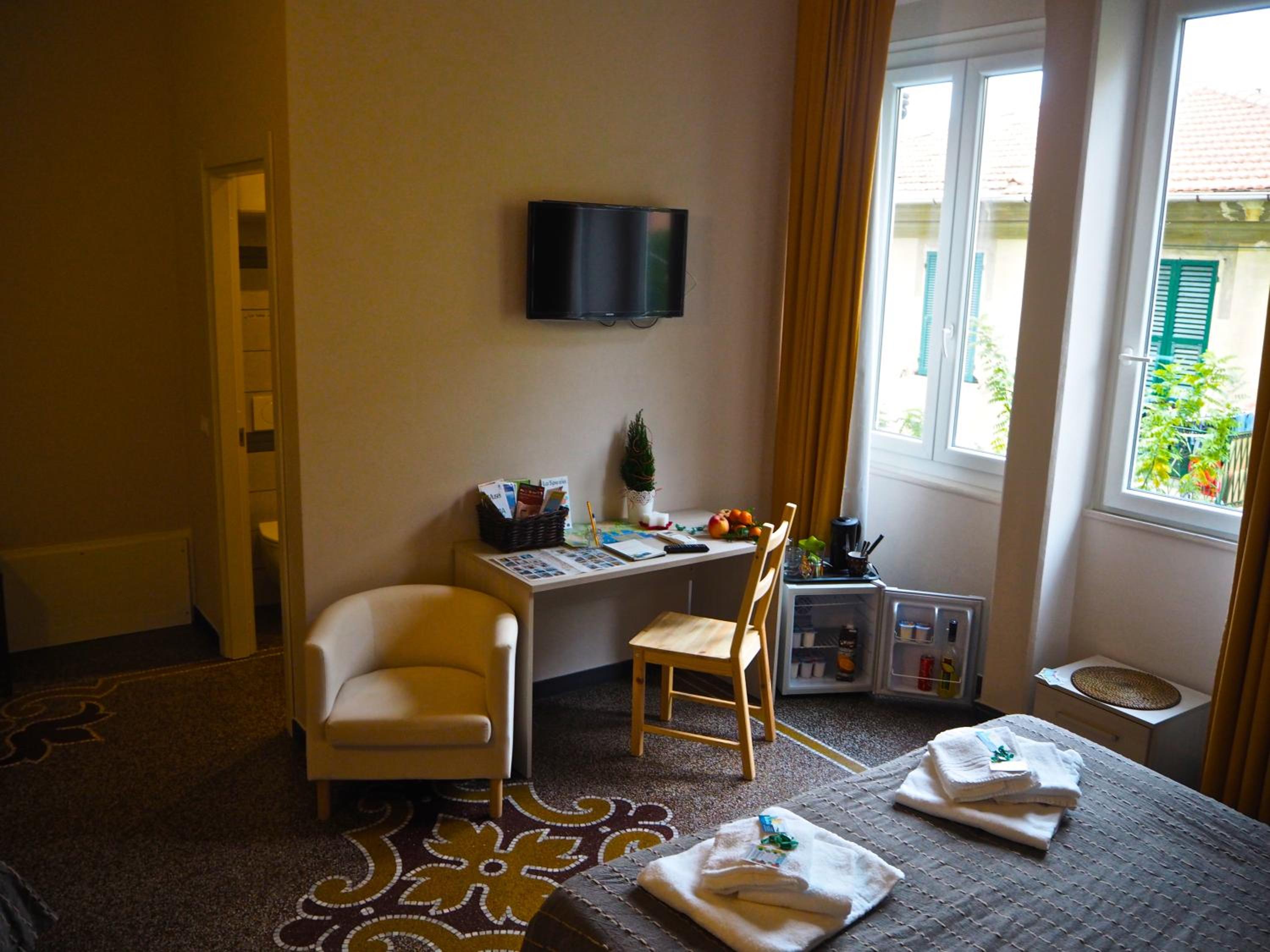 hotel room