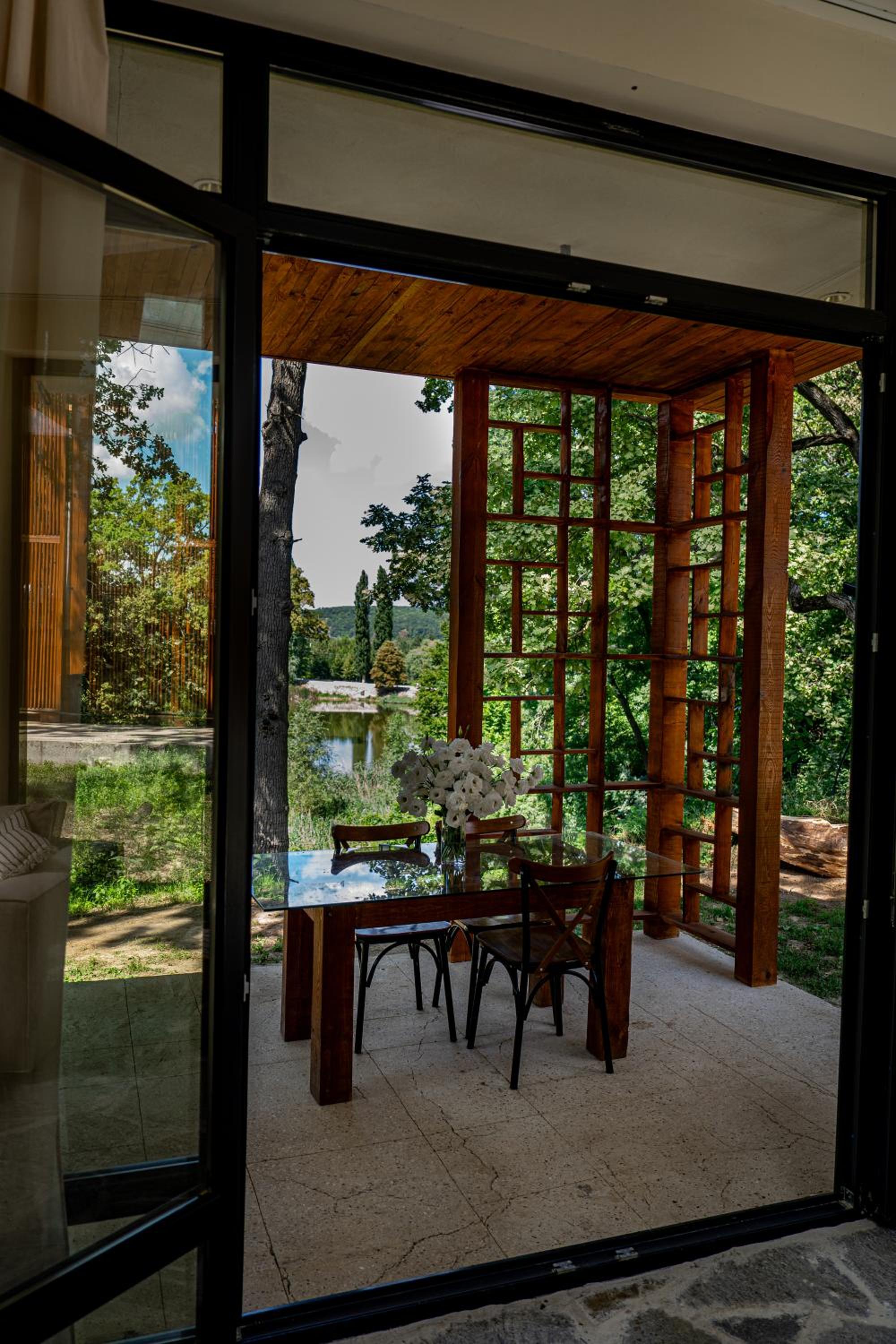 MAYA- Villas On The Lake view 2