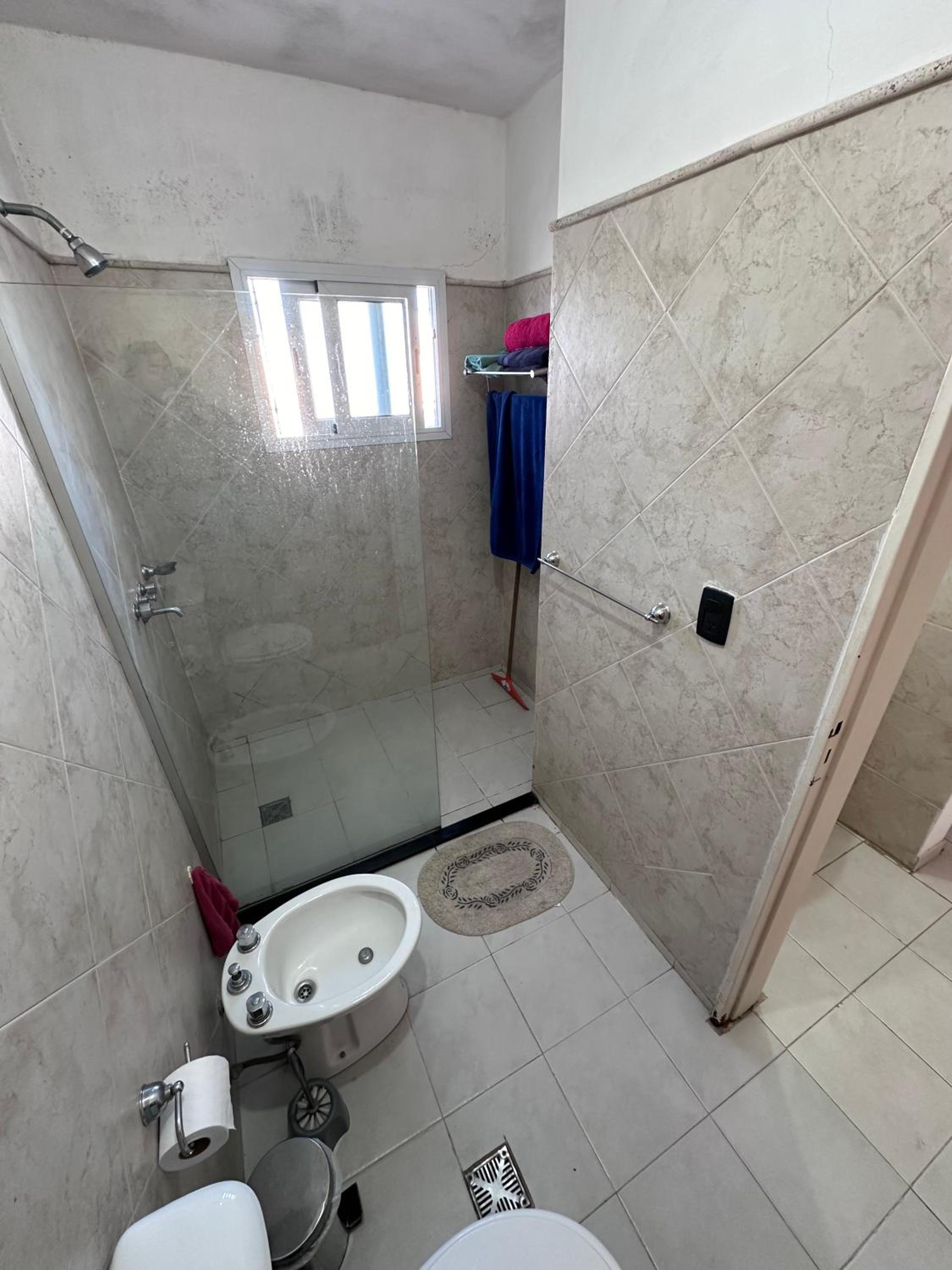 Habitación privada en vivienda compartida para viajeros!