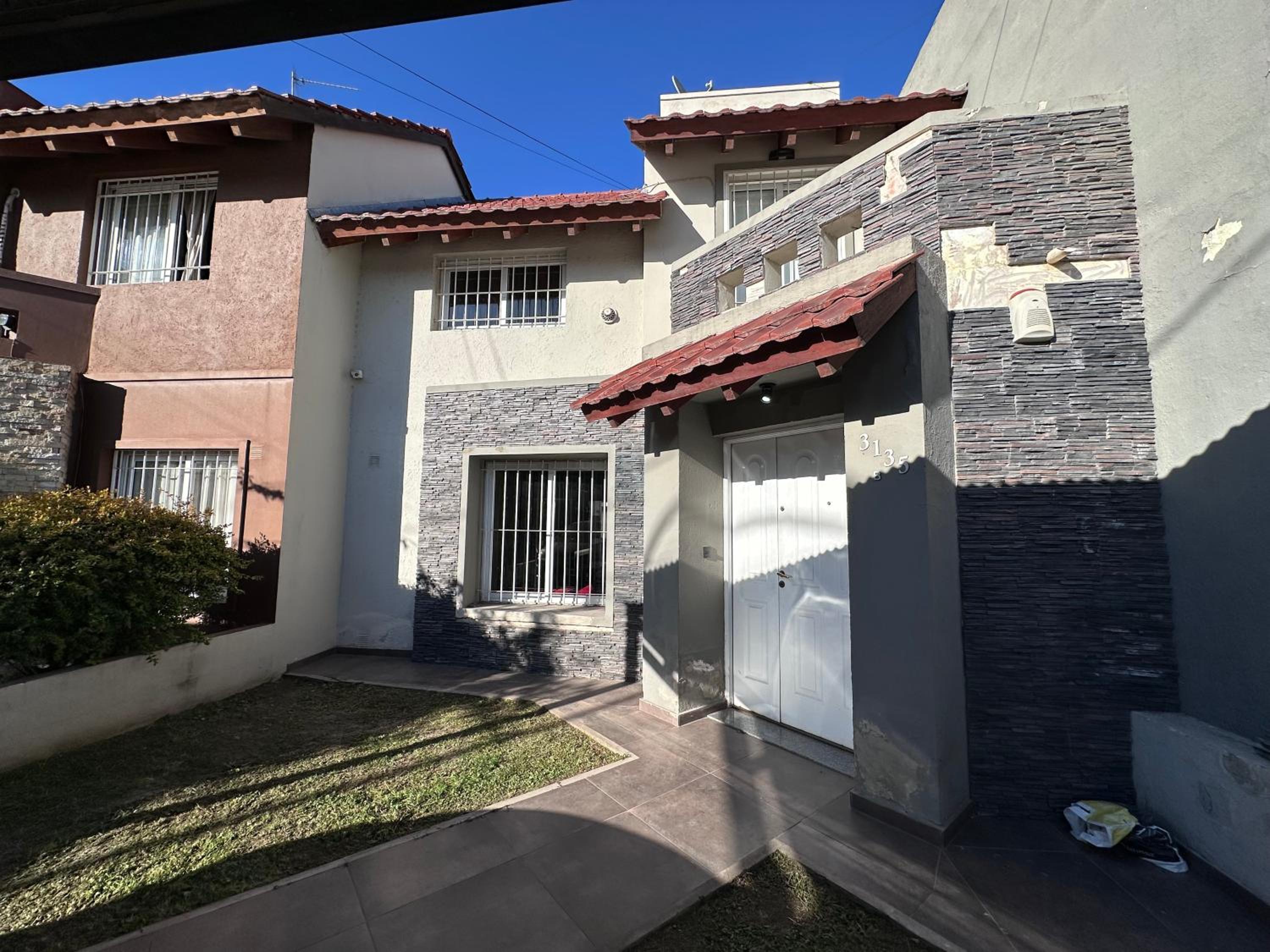 Habitación privada en vivienda compartida para viajeros!