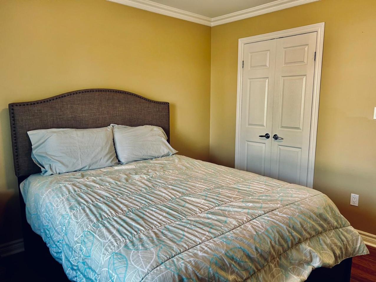 Nice Bedrooms in North York, Ontario