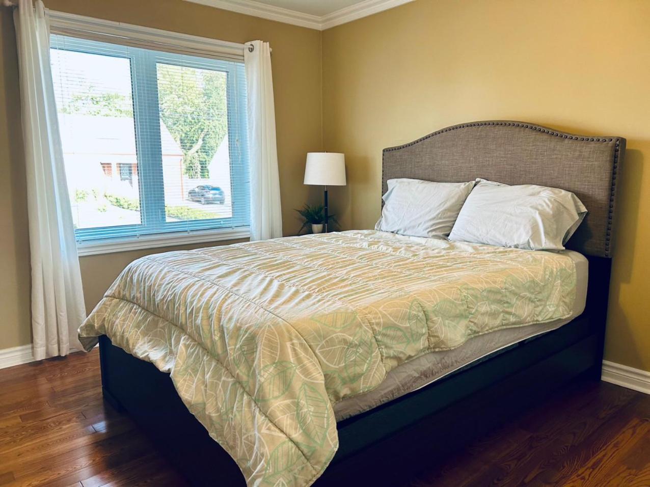 Nice Bedrooms in North York, Ontario