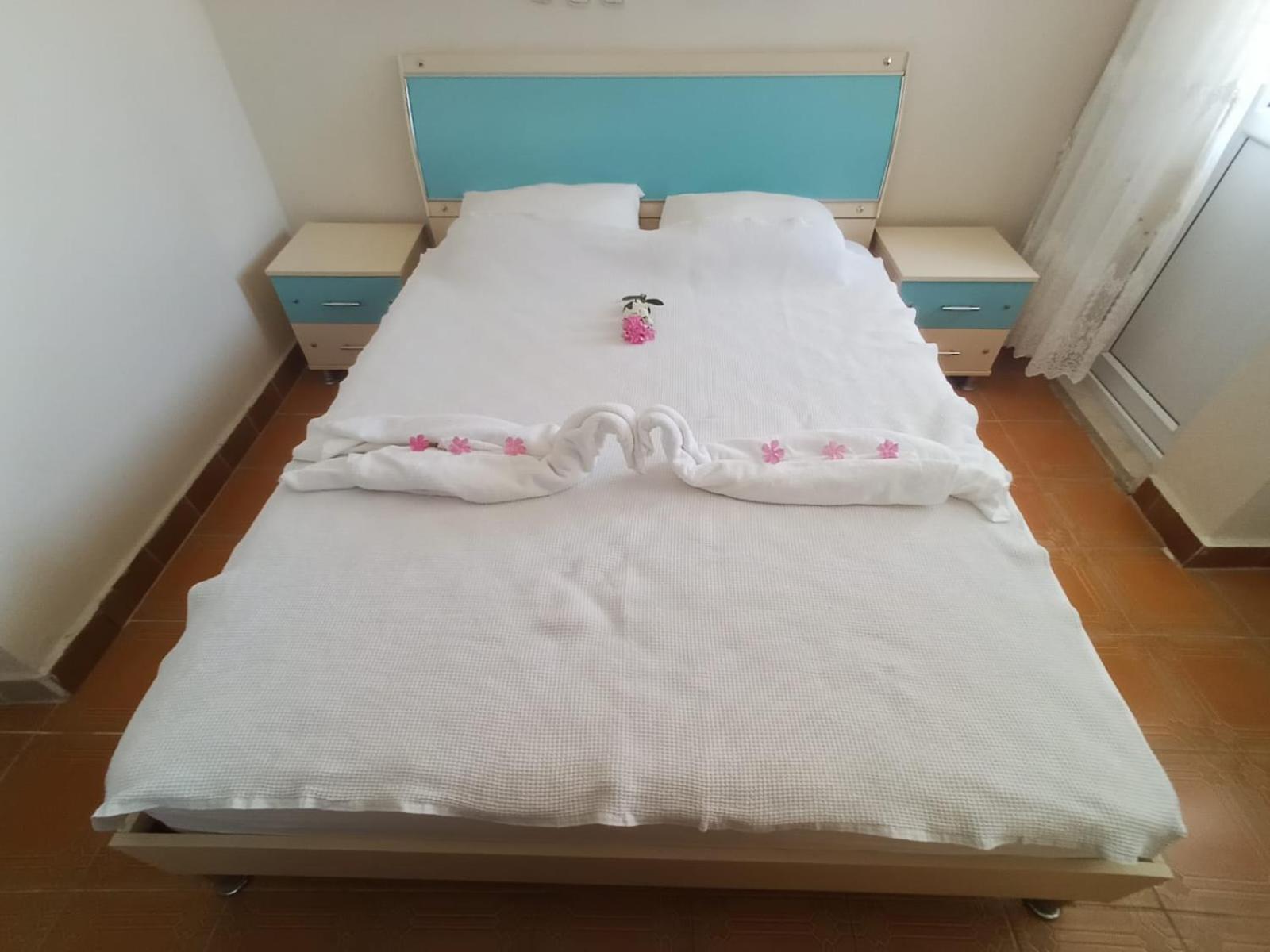Greeneye Hotel