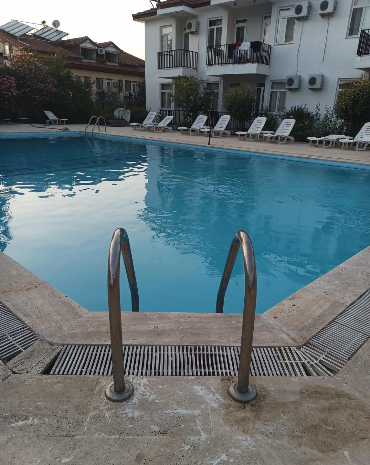 Greeneye Hotel