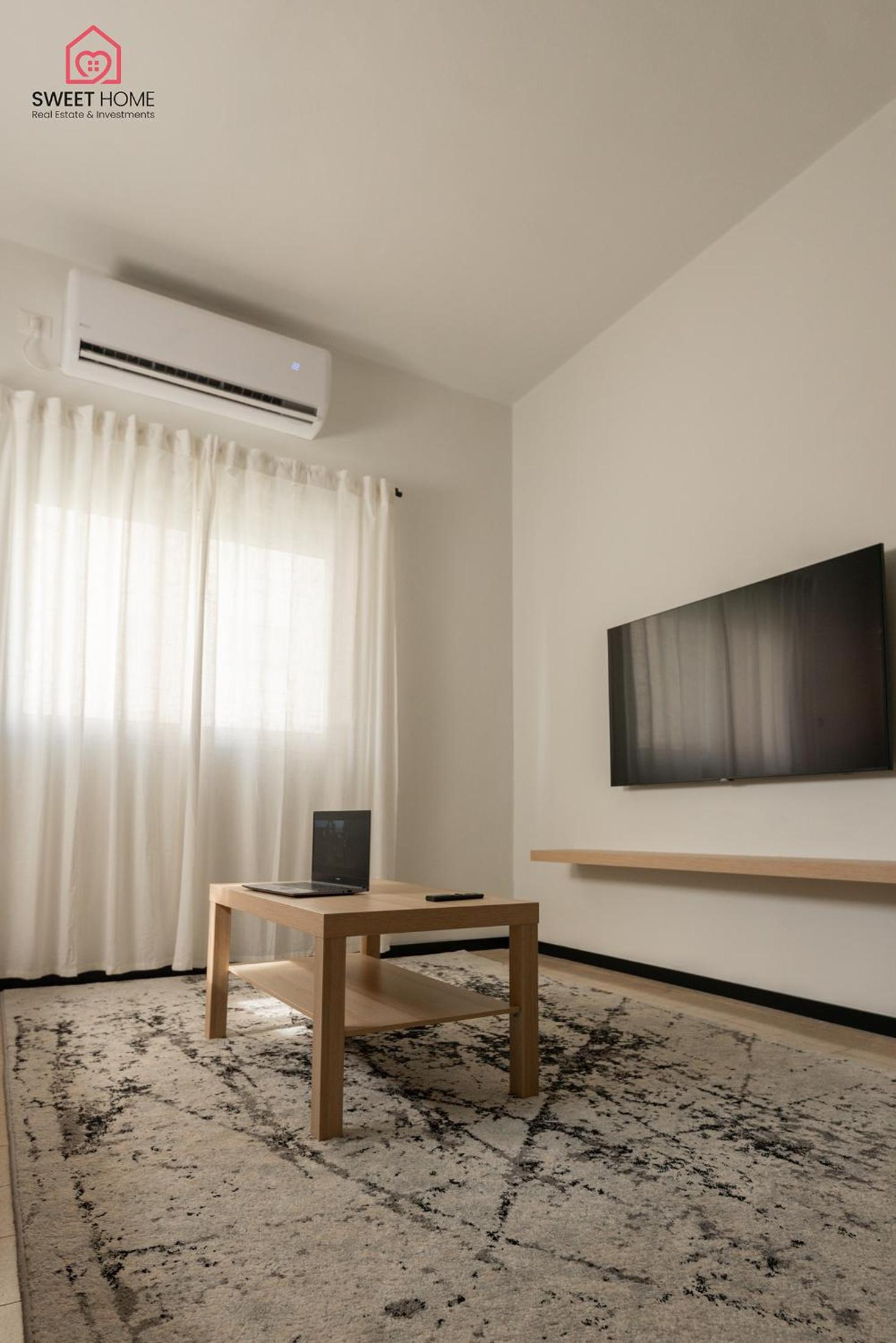 Sea view apartment with balcony view 3