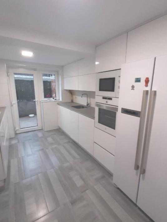 Acogedor apartamento de 2 habitaciones, parking & conford