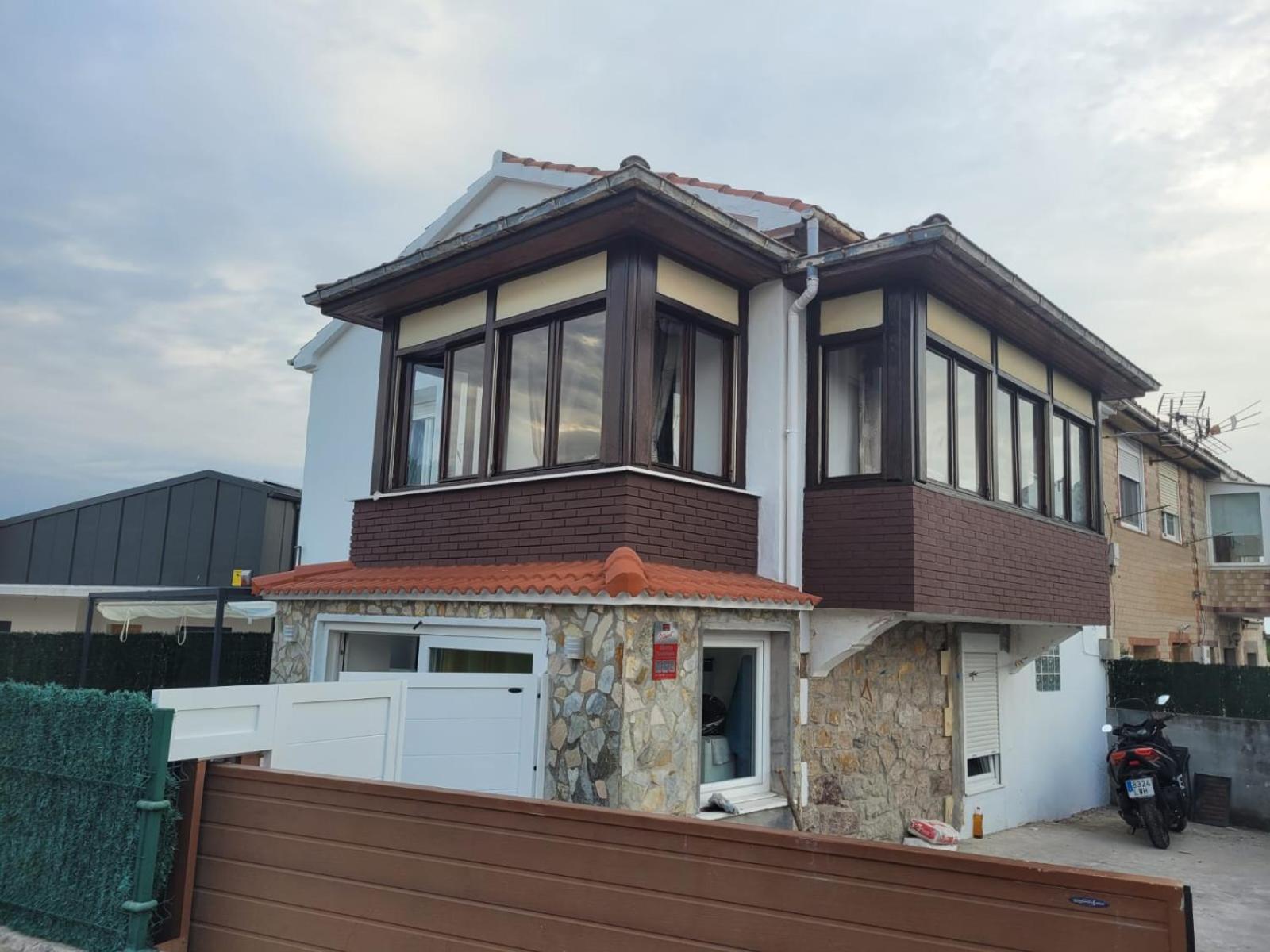 Acogedor apartamento de 2 habitaciones, parking & conford