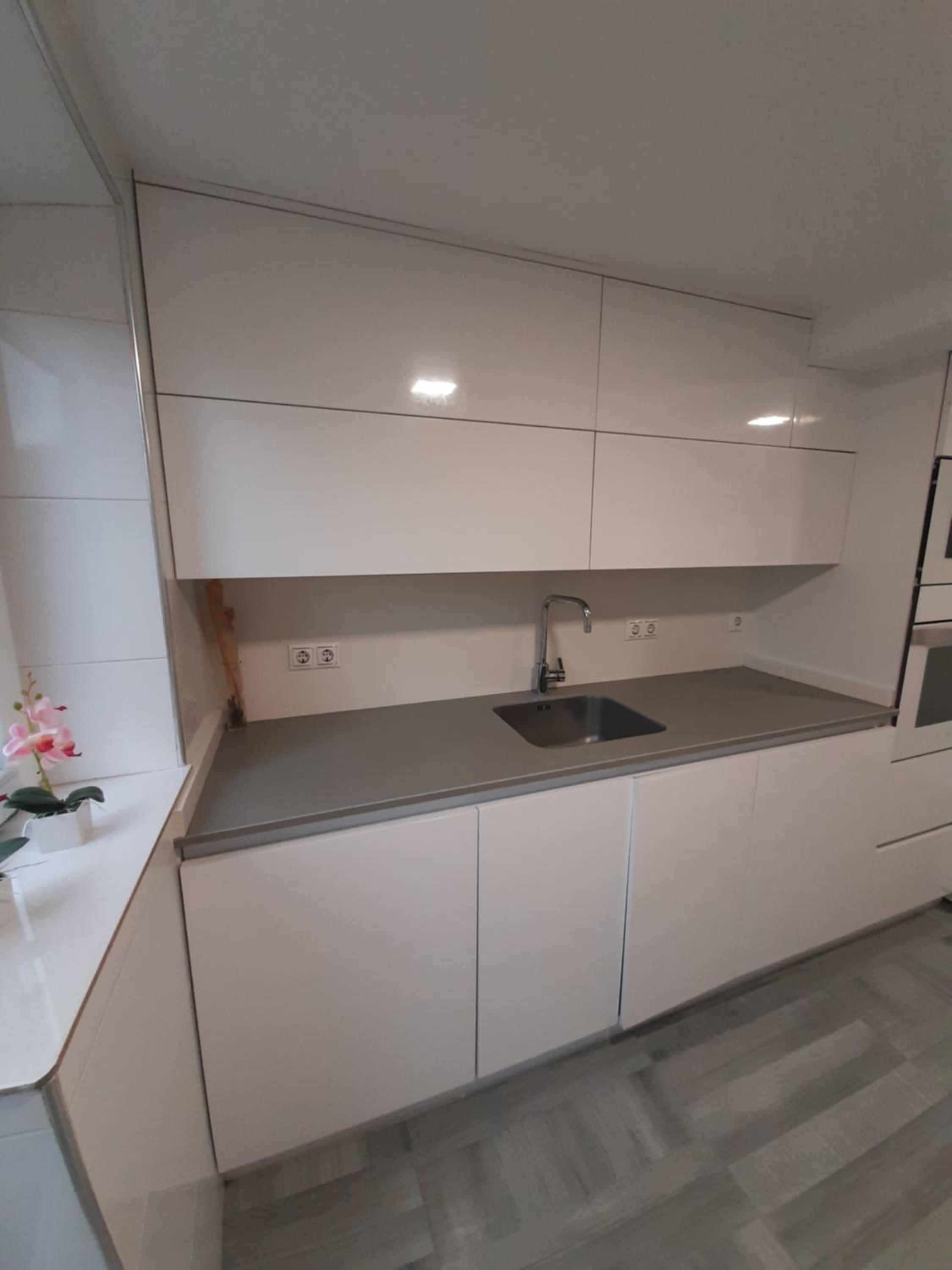 Acogedor apartamento de 2 habitaciones, parking & conford